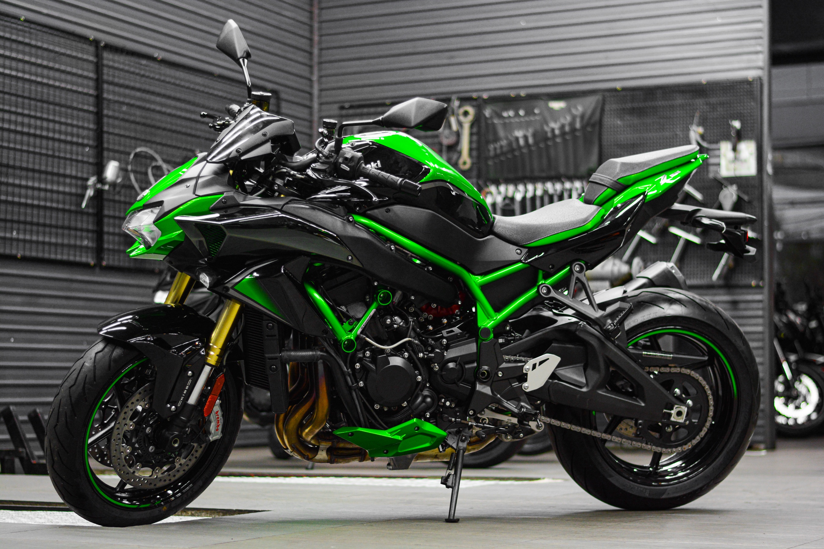 Kawasaki Z H2 gia 770 trieu co gi dac biet hinh anh