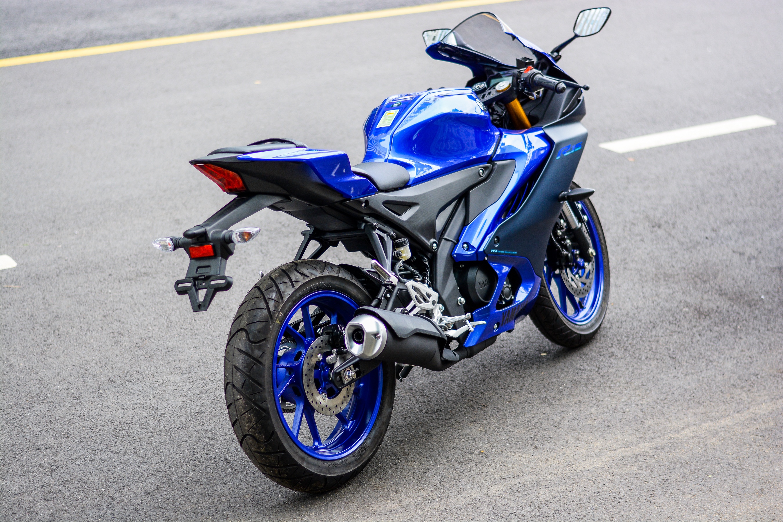 YZF-R15 moi co gi khac anh 9
