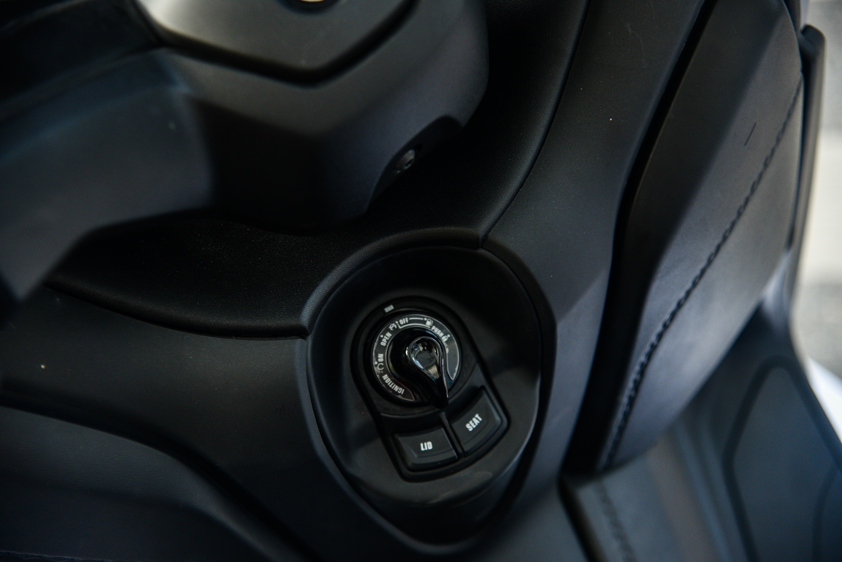 Gia xe Yamaha XMAX 300 anh 5