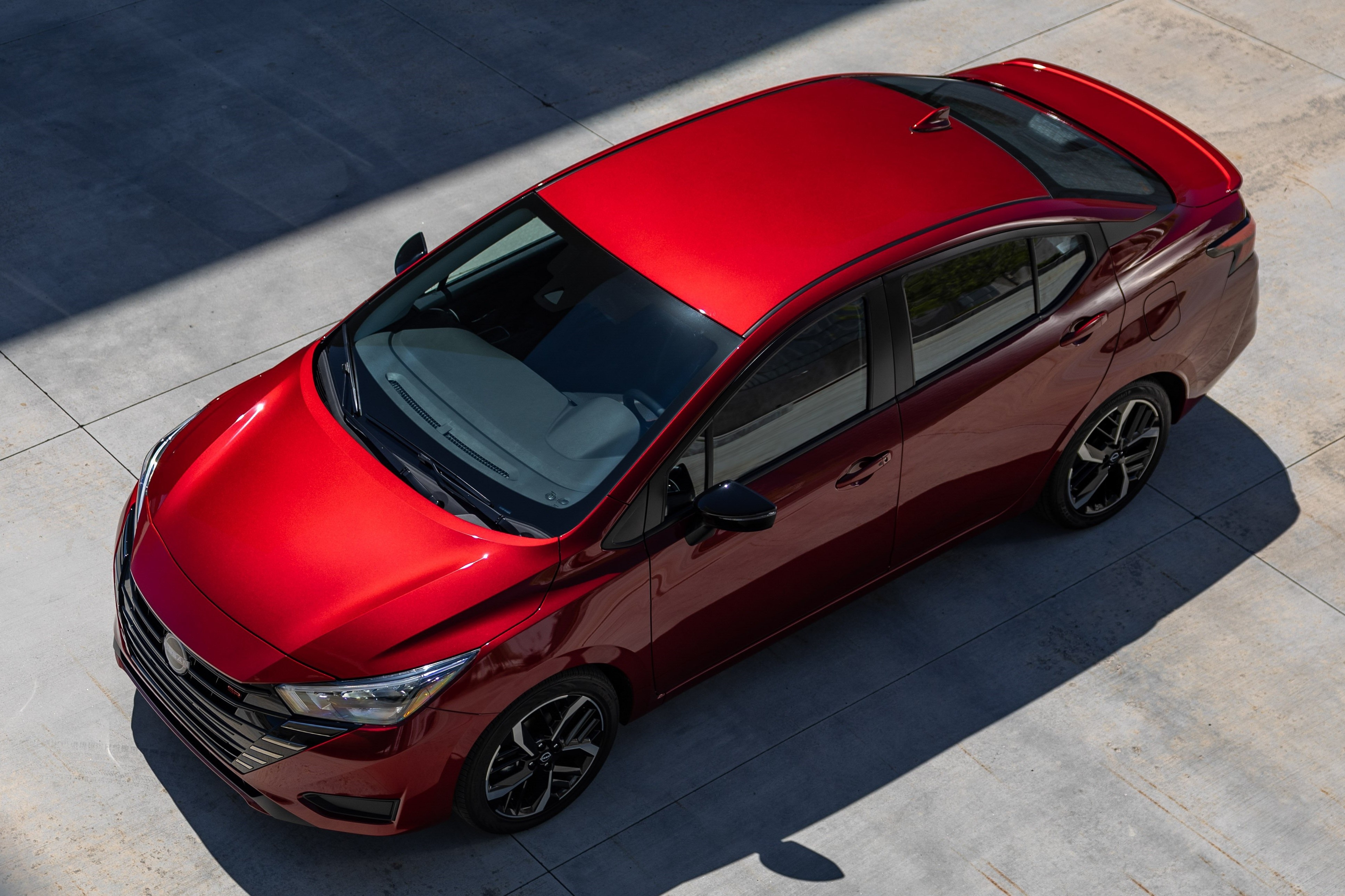 Nissan Almera 2023 thay doi thiet ke hinh anh