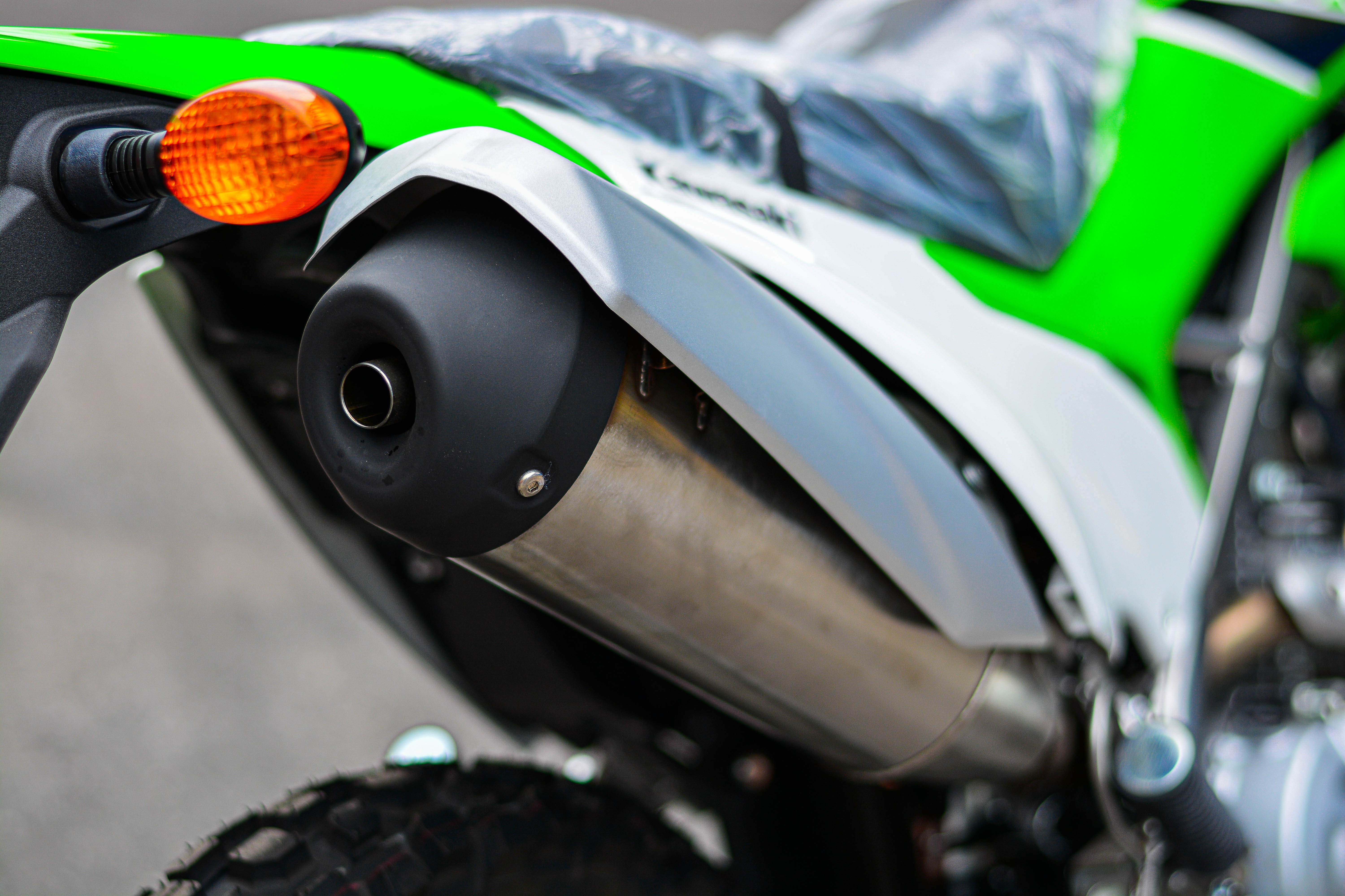 Kawasaki KLX230 gia SH 350i anh 12