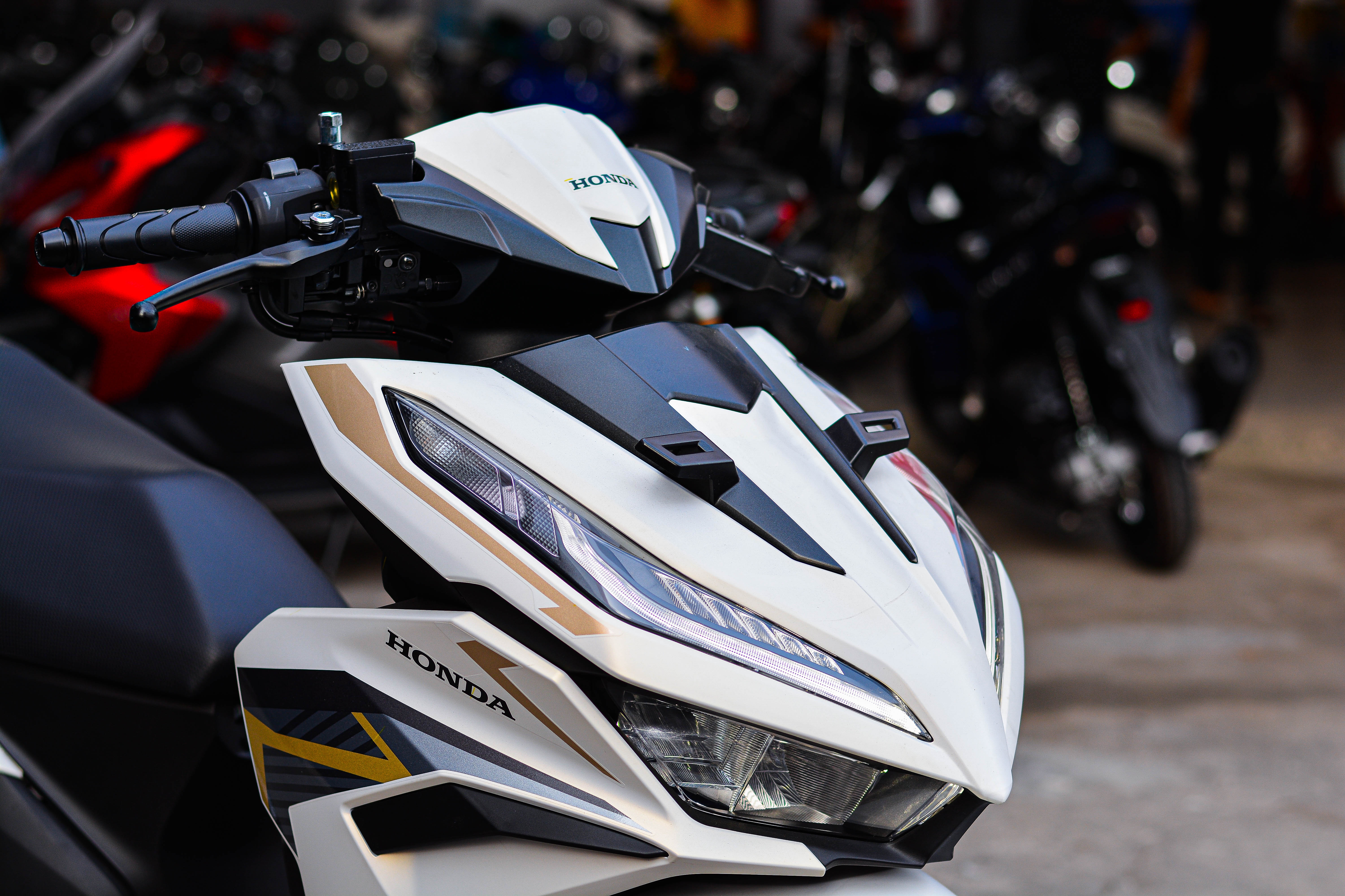 Vario 125 ban chinh hang anh 2