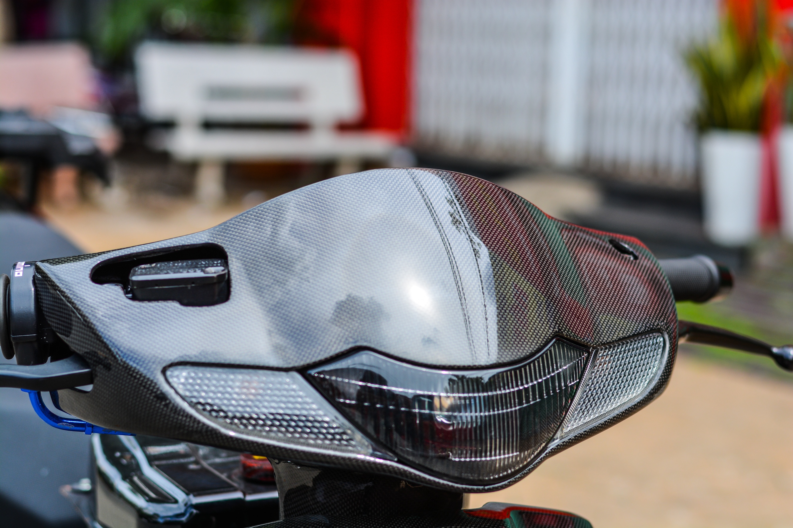 Suzuki FX do carbon anh 2