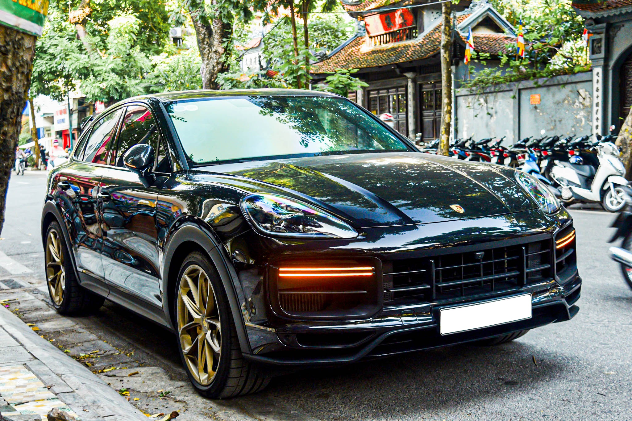 Cayenne Turbo GT dau tien anh 2