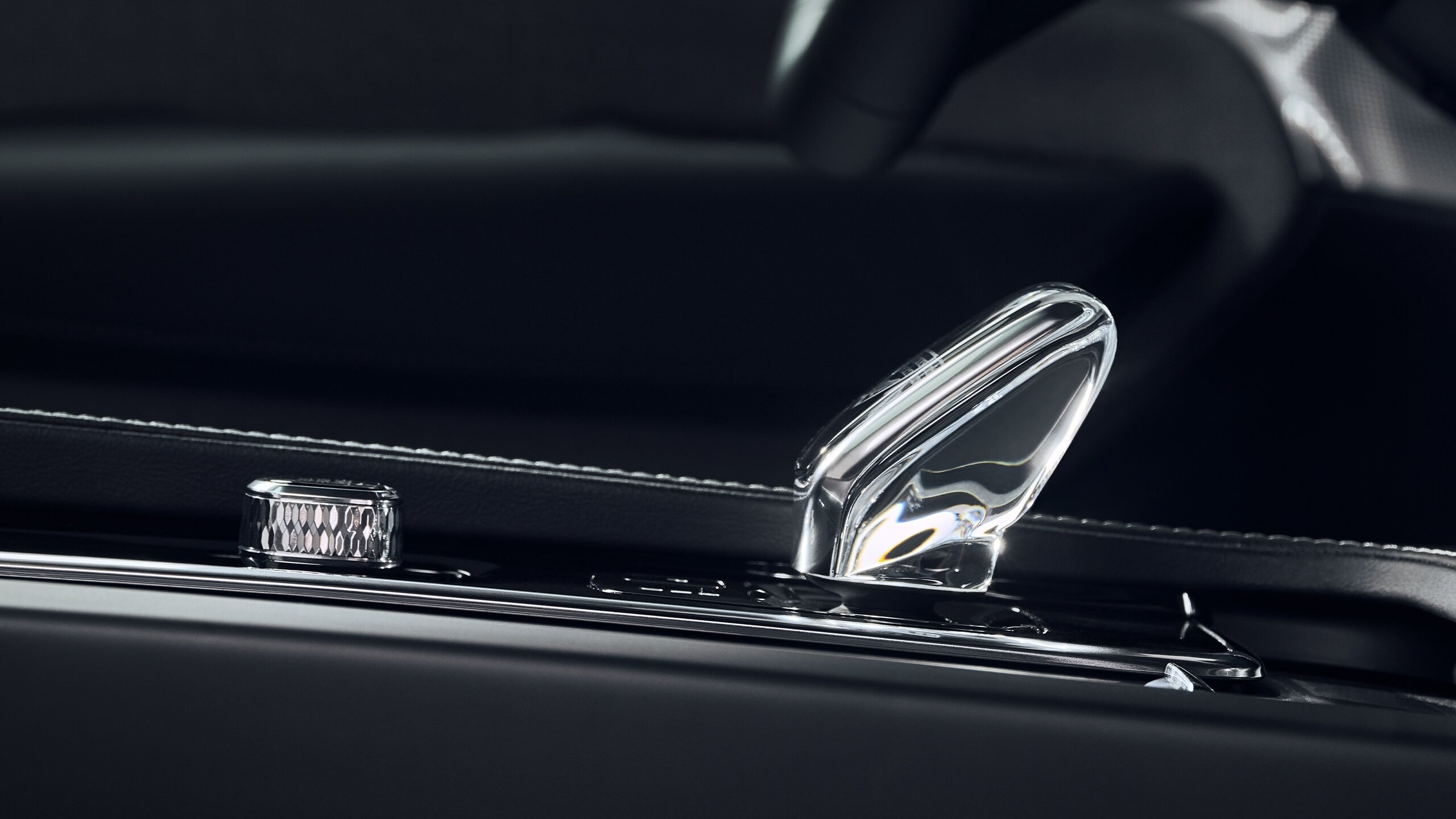 SUV dang mong cho VMS anh 40