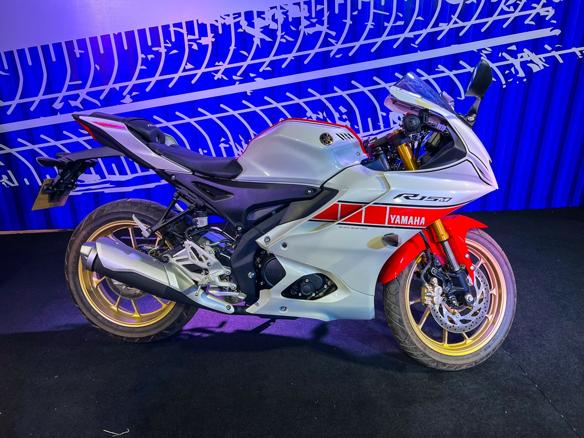 YZF-R15M ban gioi han anh 8
