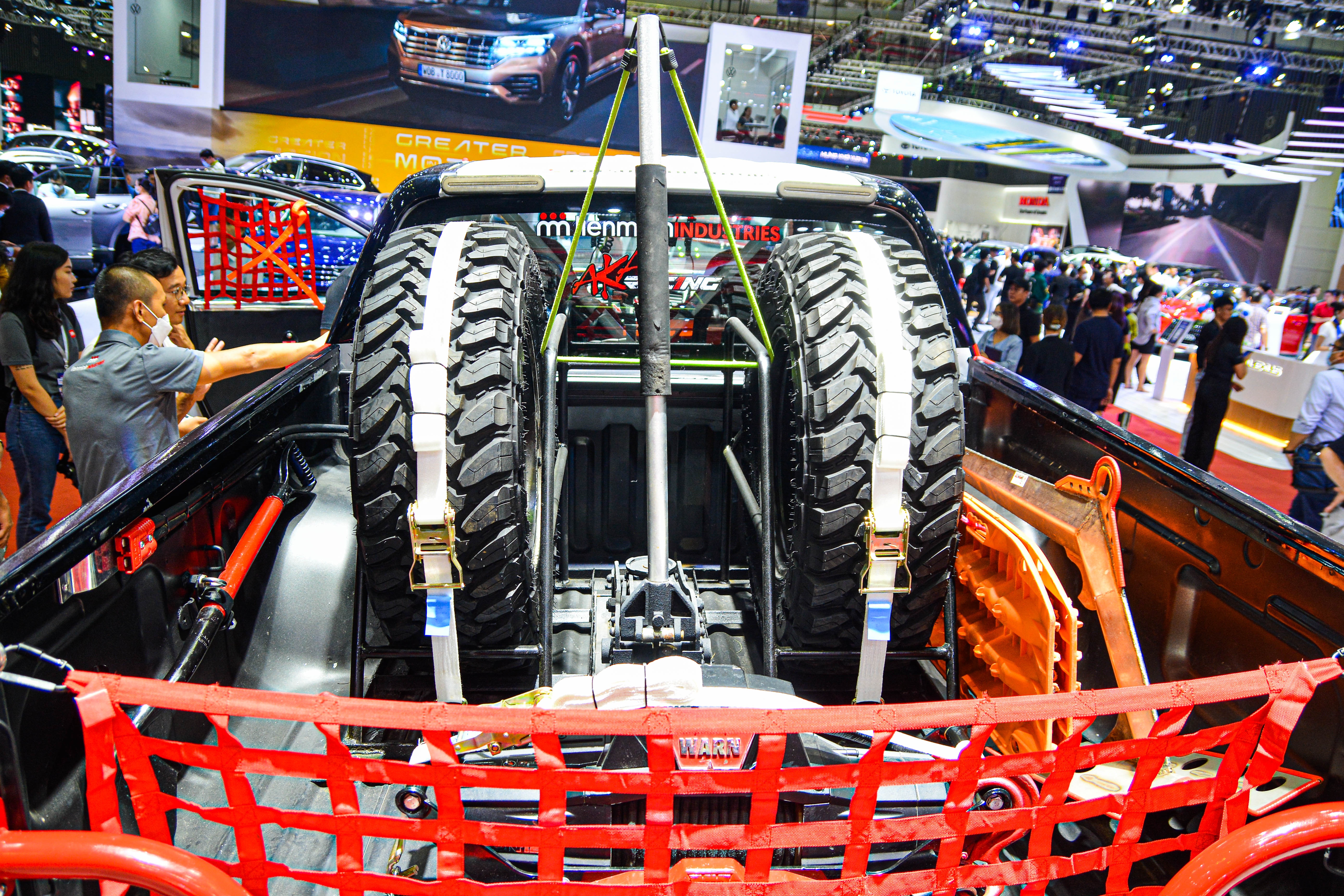 Mitsubishi Triton phien ban dua anh 6