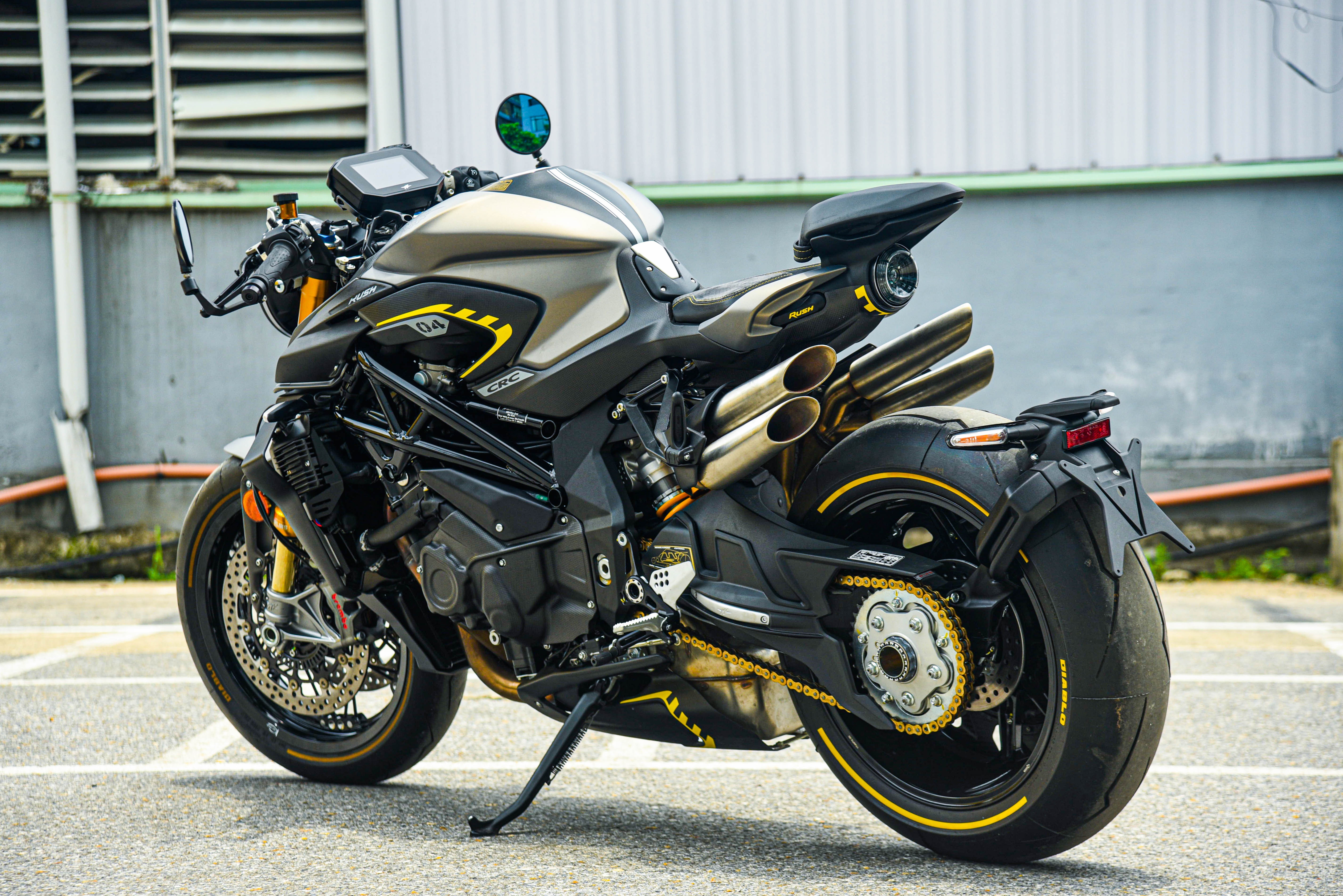 moto hiem MV Agusta Rush anh 2