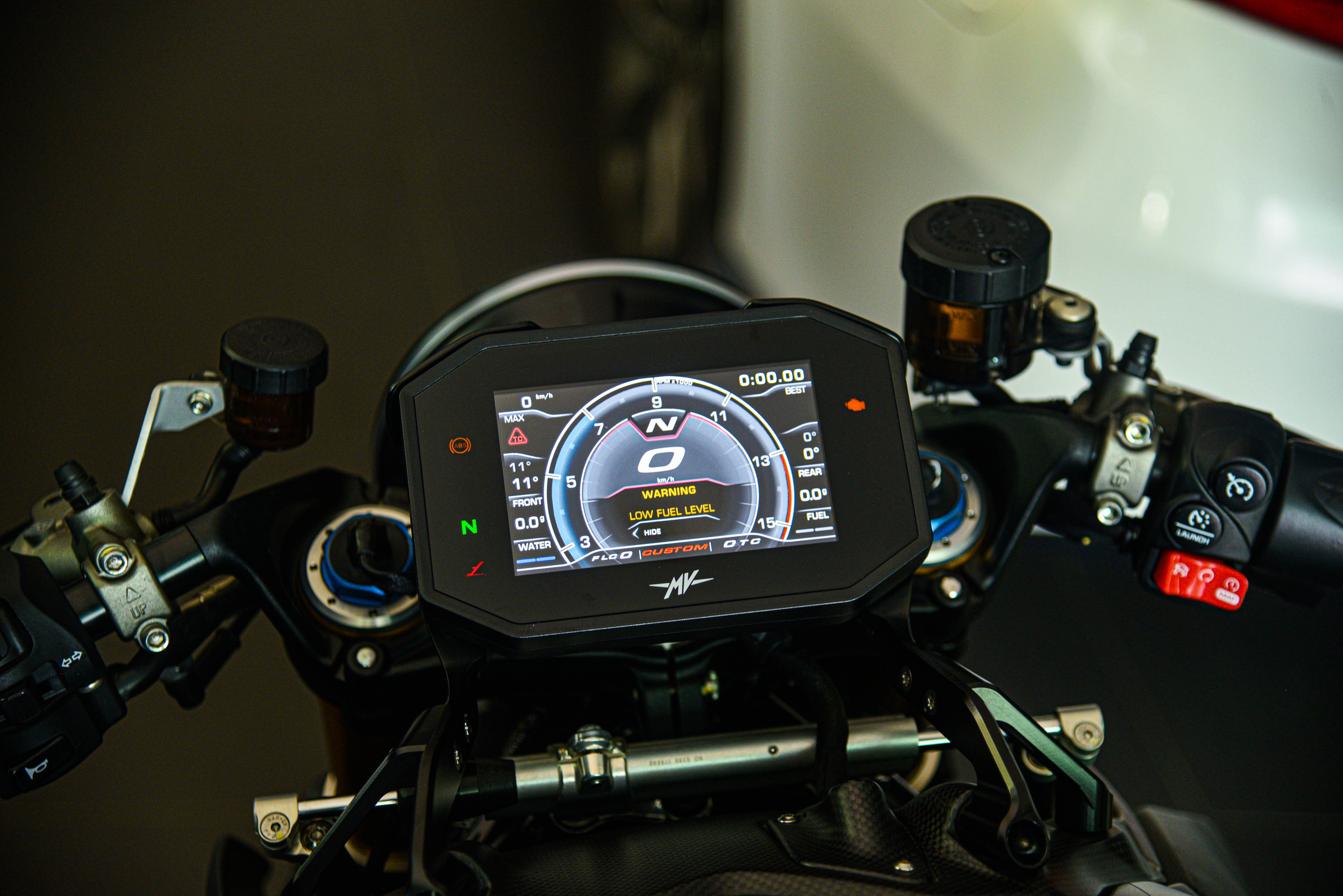 moto hiem MV Agusta Rush anh 6