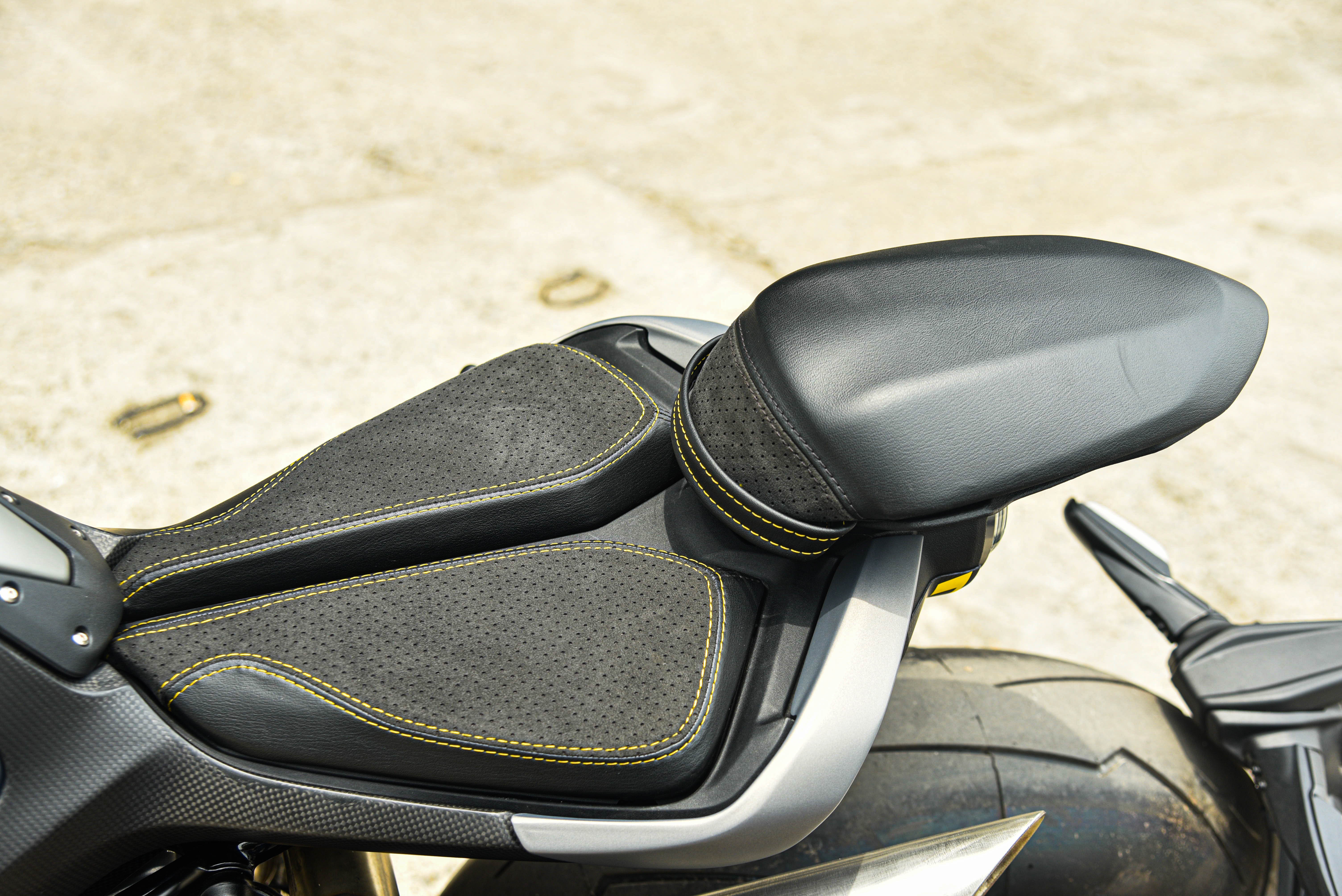 moto hiem MV Agusta Rush anh 9