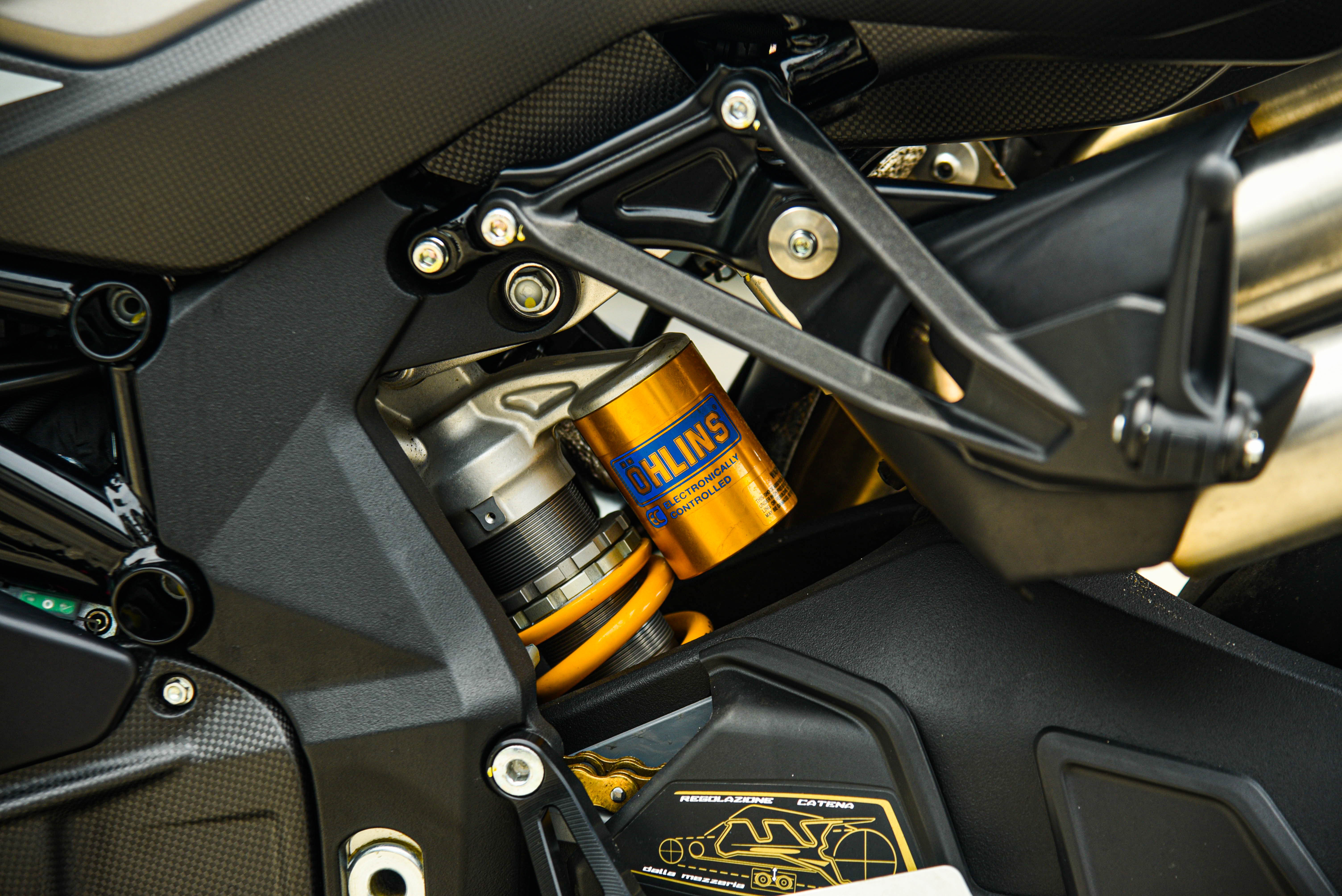 moto hiem MV Agusta Rush anh 11