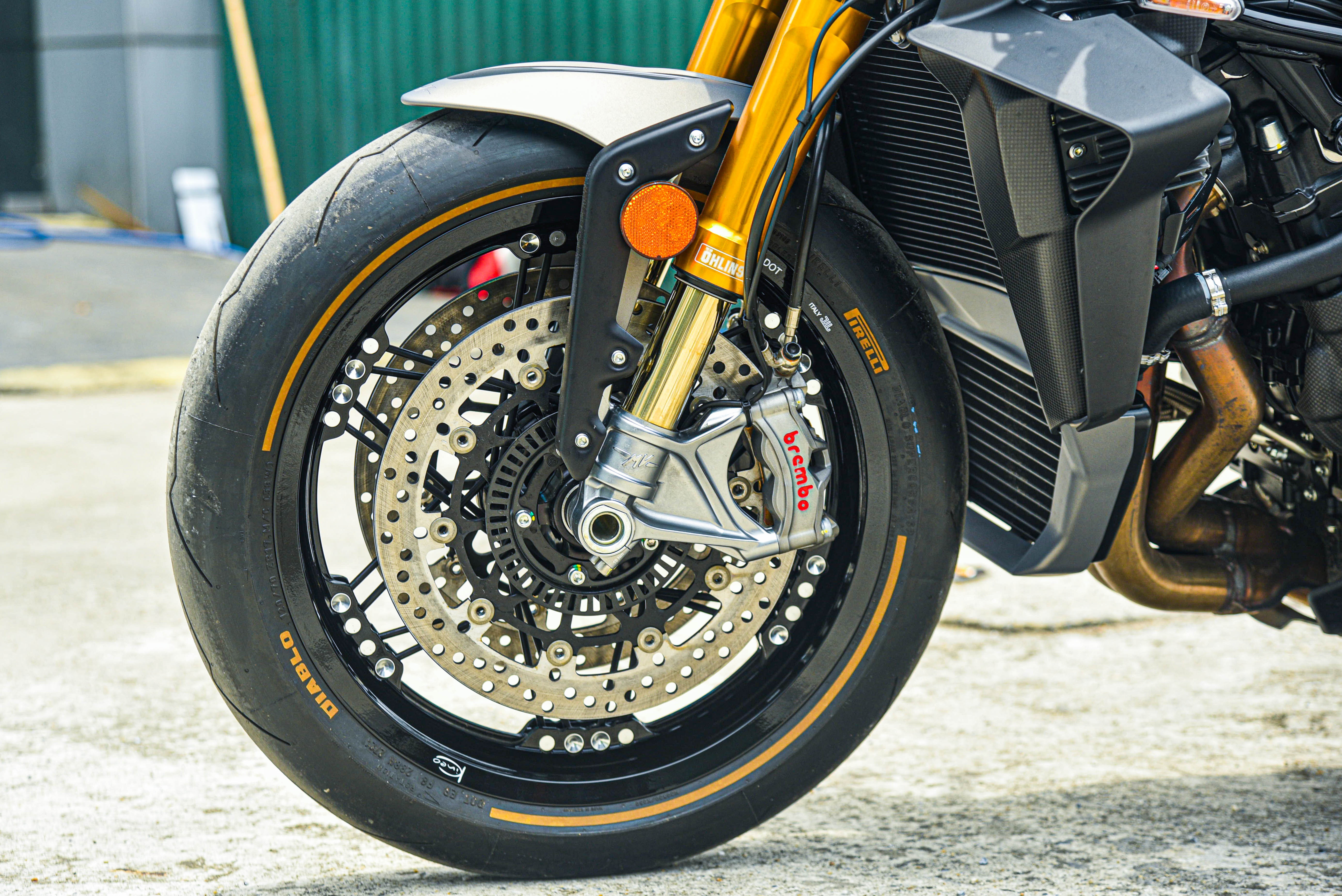 moto hiem MV Agusta Rush anh 5