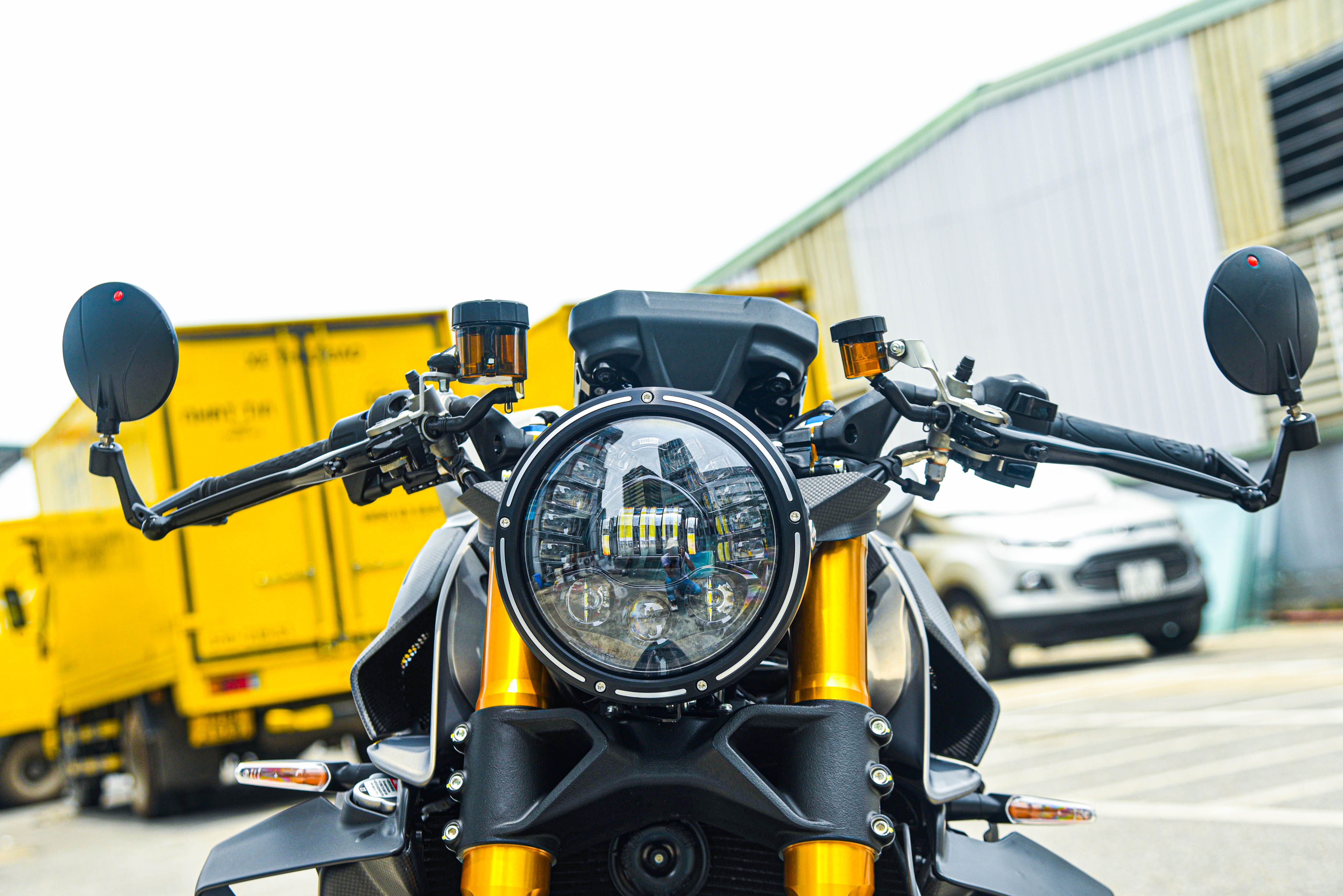 moto hiem MV Agusta Rush anh 4