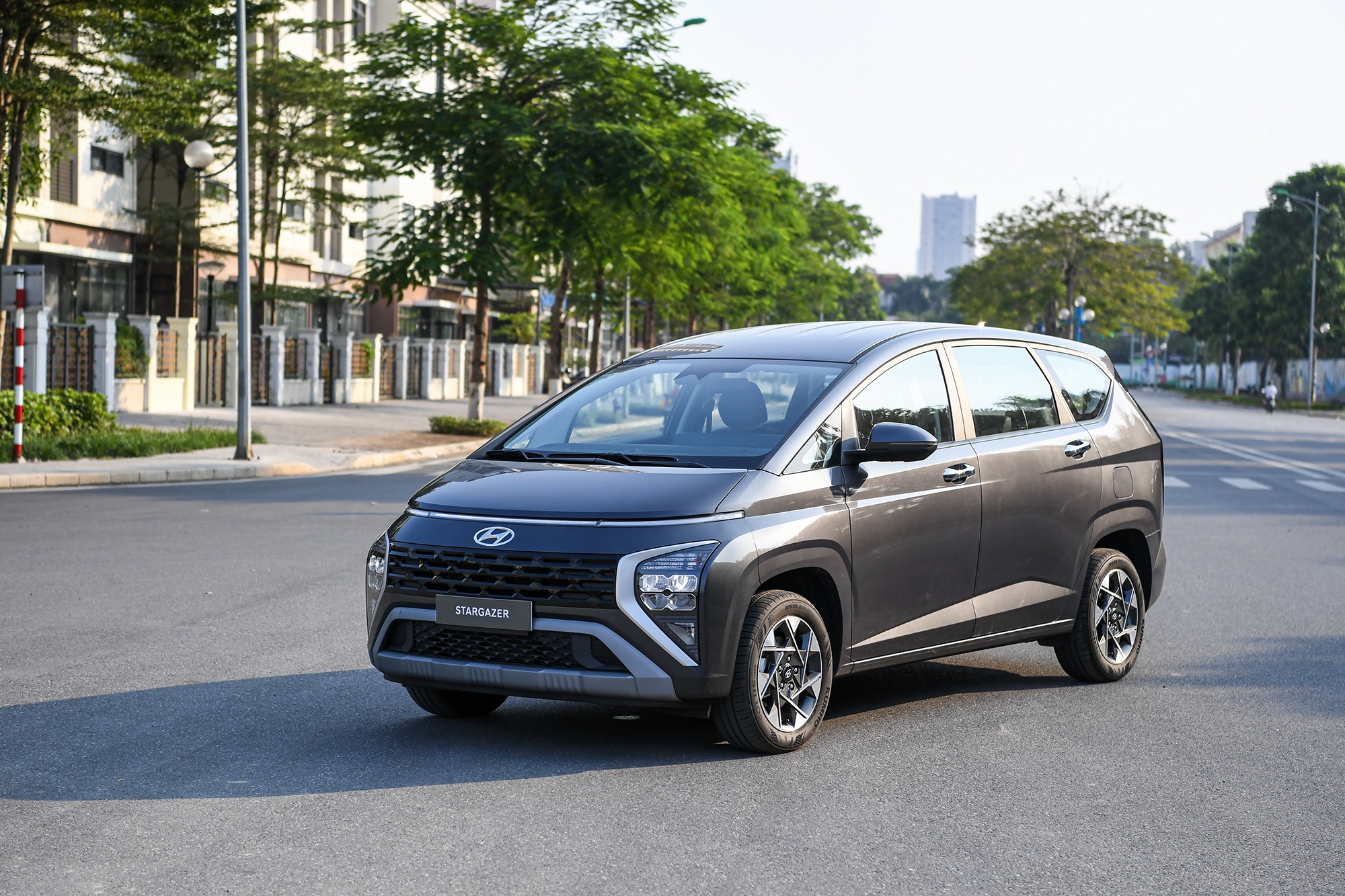 Chi tiet Hyundai Stargazer phien ban 7 cho dat nhat hinh anh