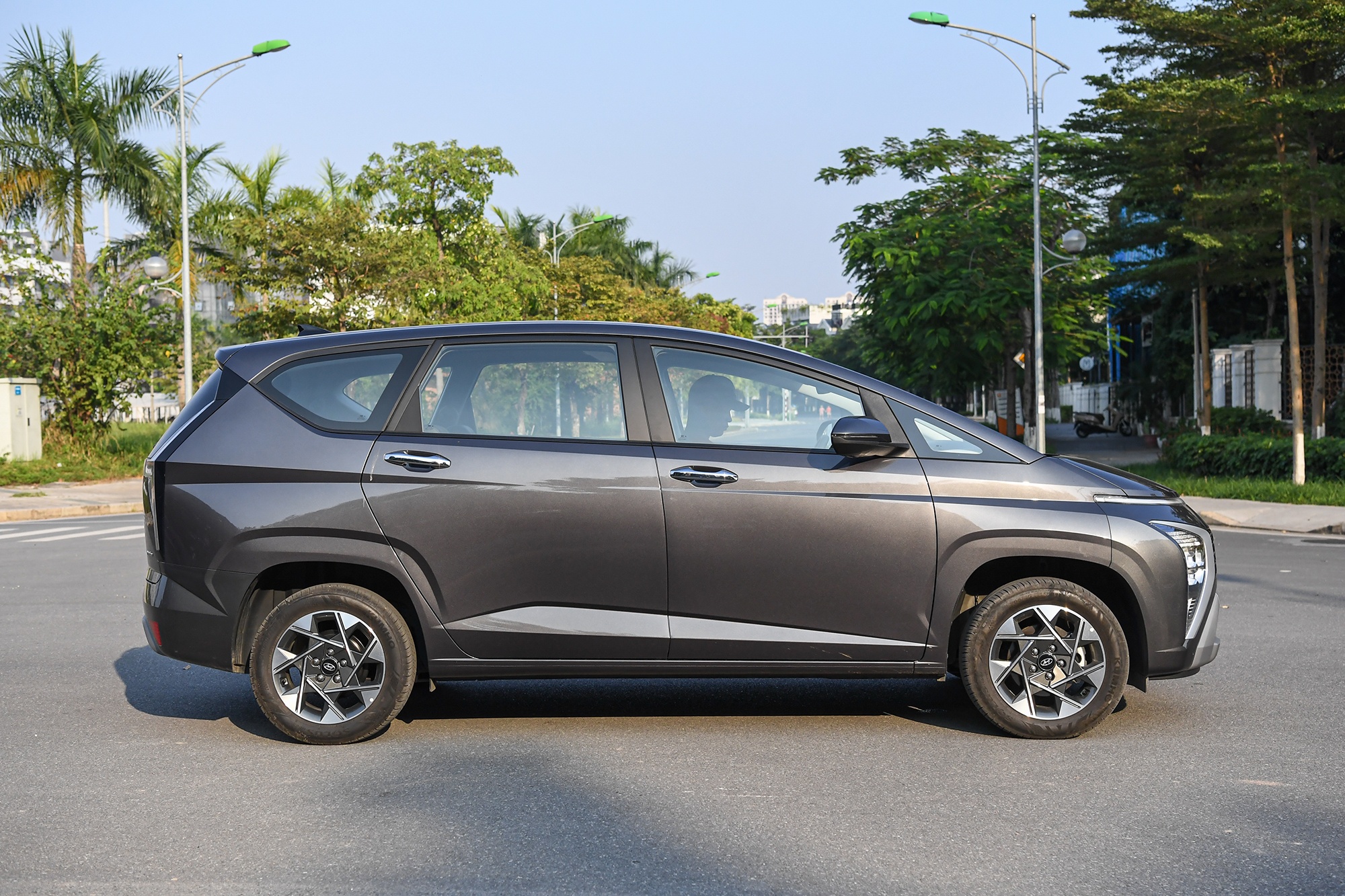 Hyundai Stargazer bản 7 chỗ ảnh 13 Hyundai Stargazer ban 7 cho anh 13