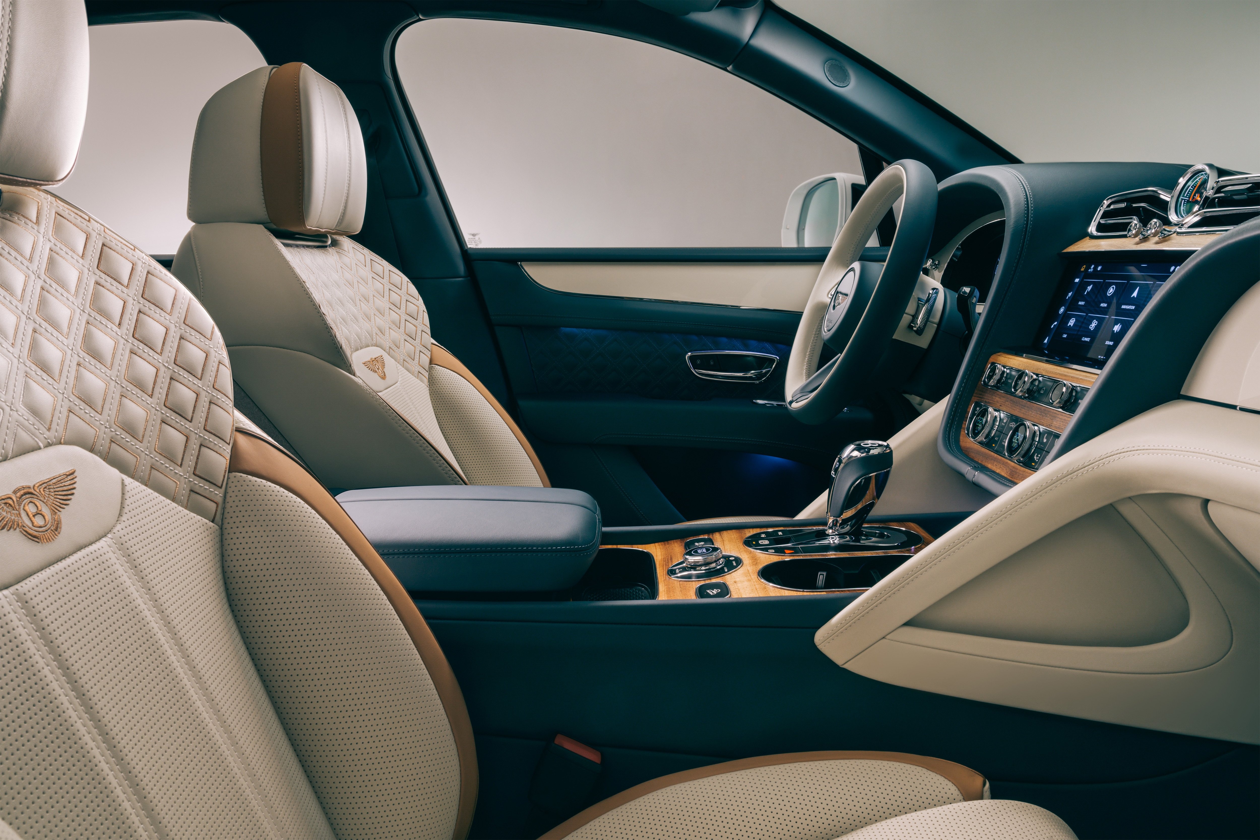 Bentley Bentayga bản giới hạn ảnh 6 Bentley Bentayga ban gioi han anh 6