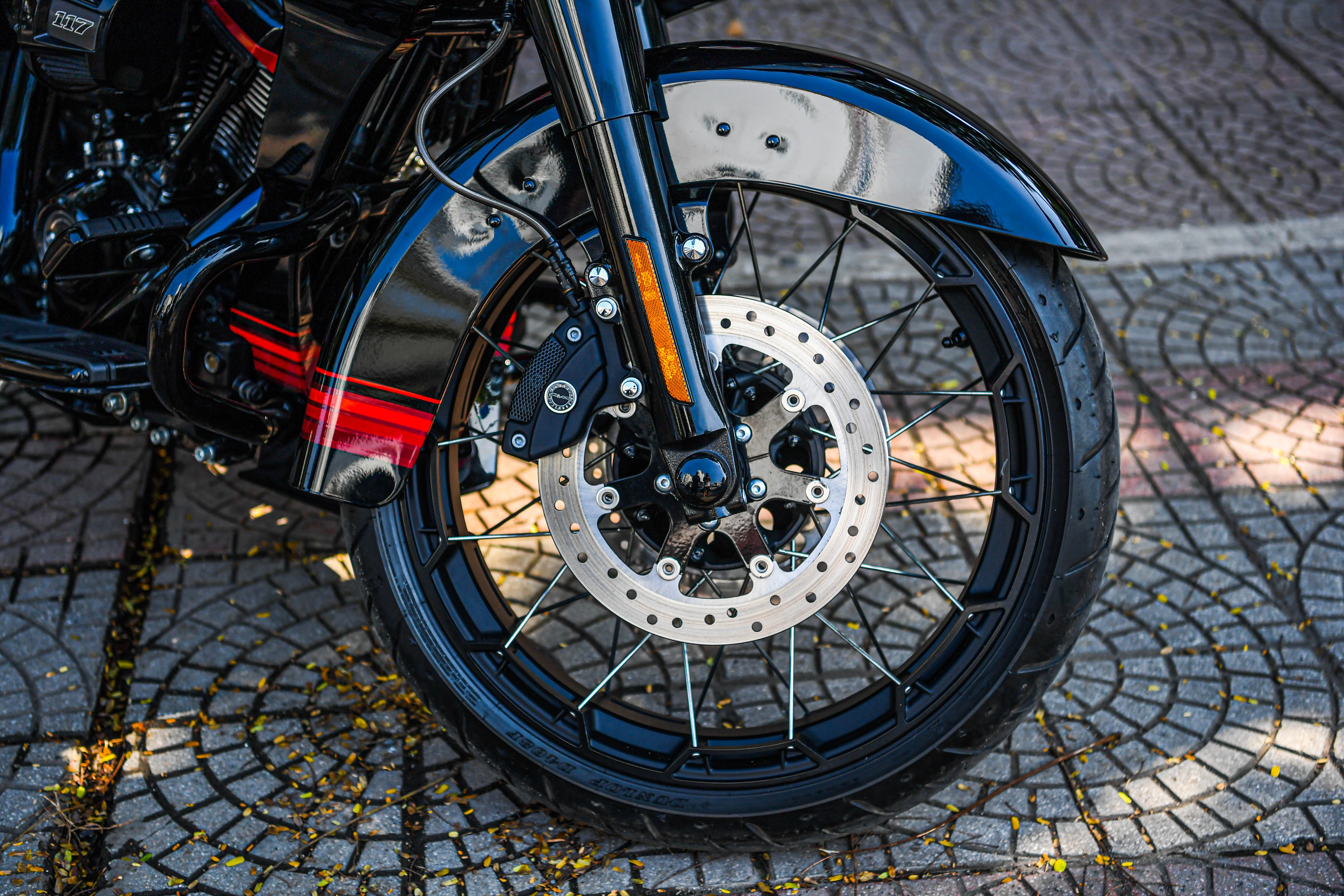 Harley-Davidson Road Glide CVO anh 3