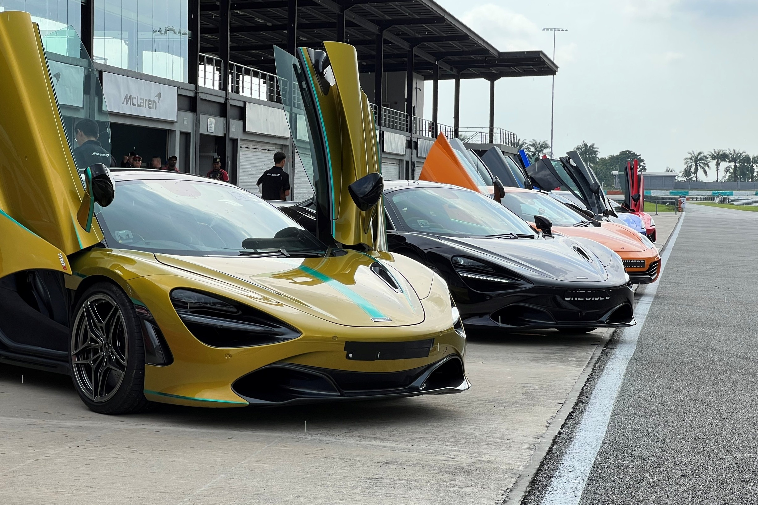 Toi cam lai sieu xe anh 5