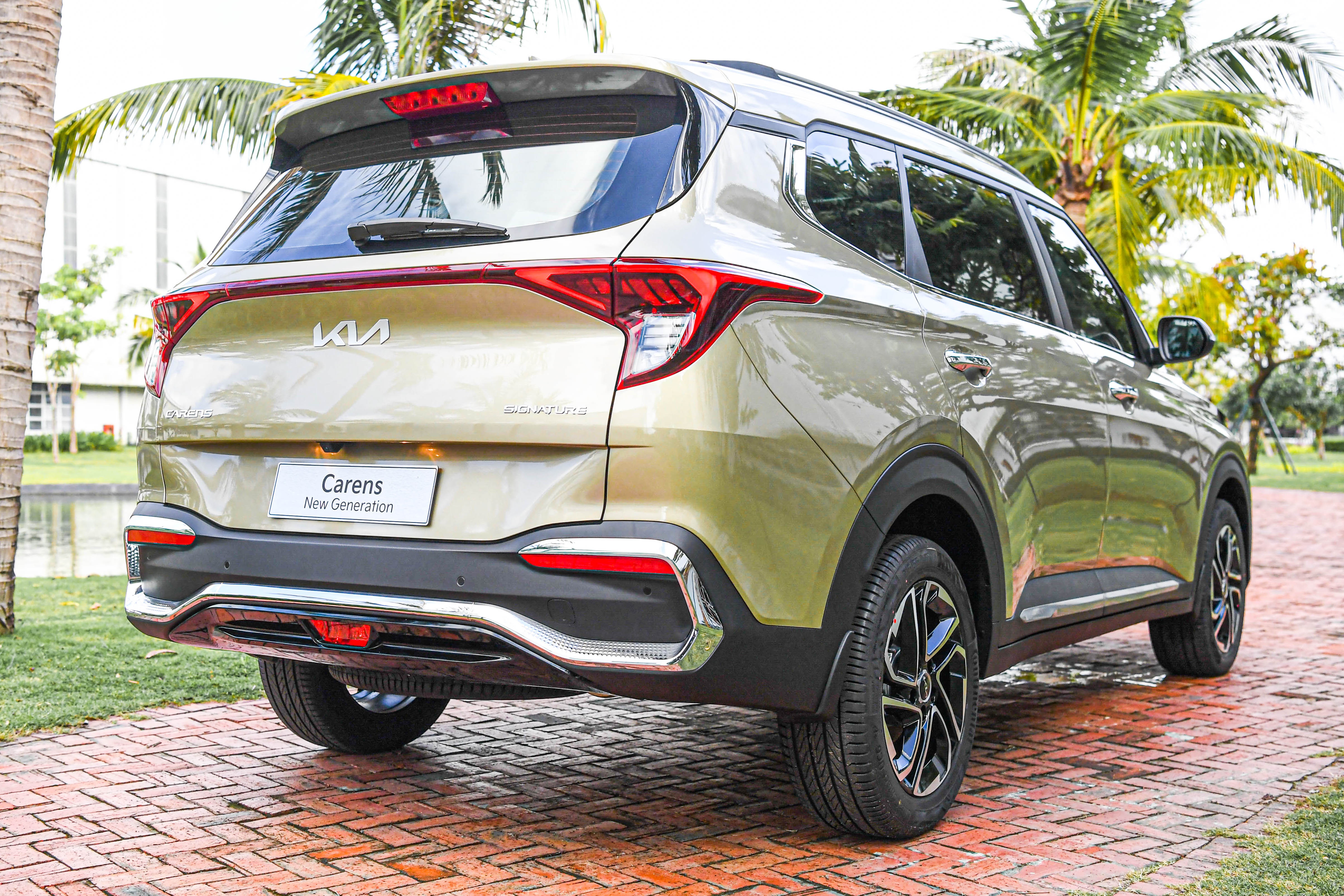 Carens phien ban dat nhat anh 2