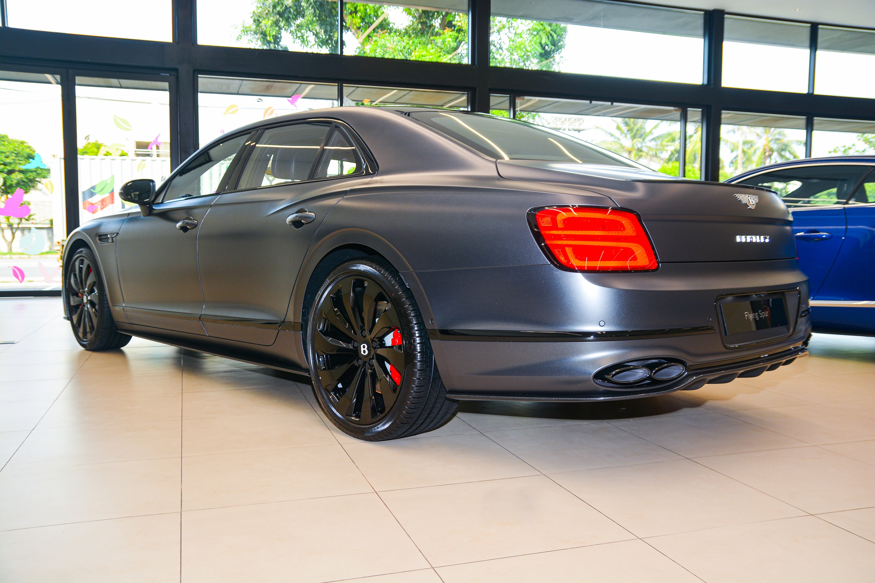 Bentley Flying Spur nang cap anh 15