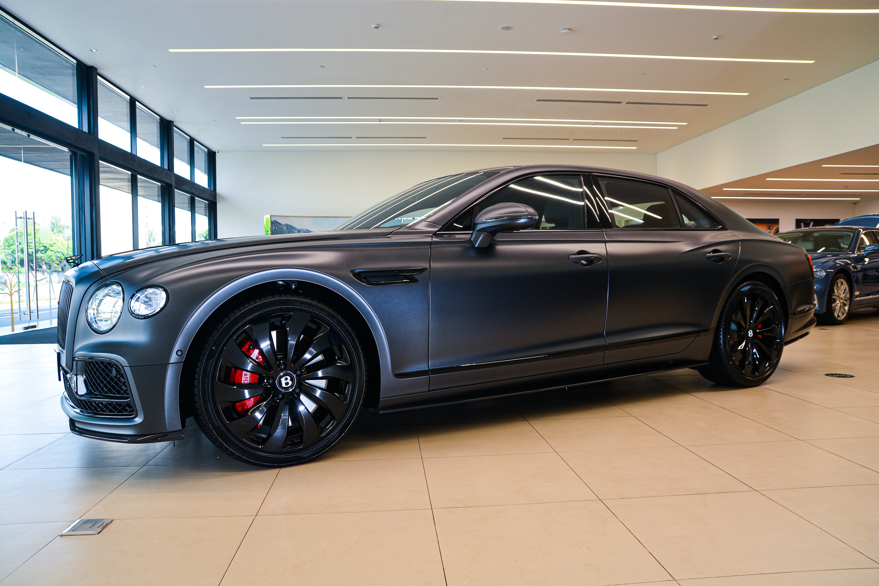 Bentley Flying Spur nang cap anh 5