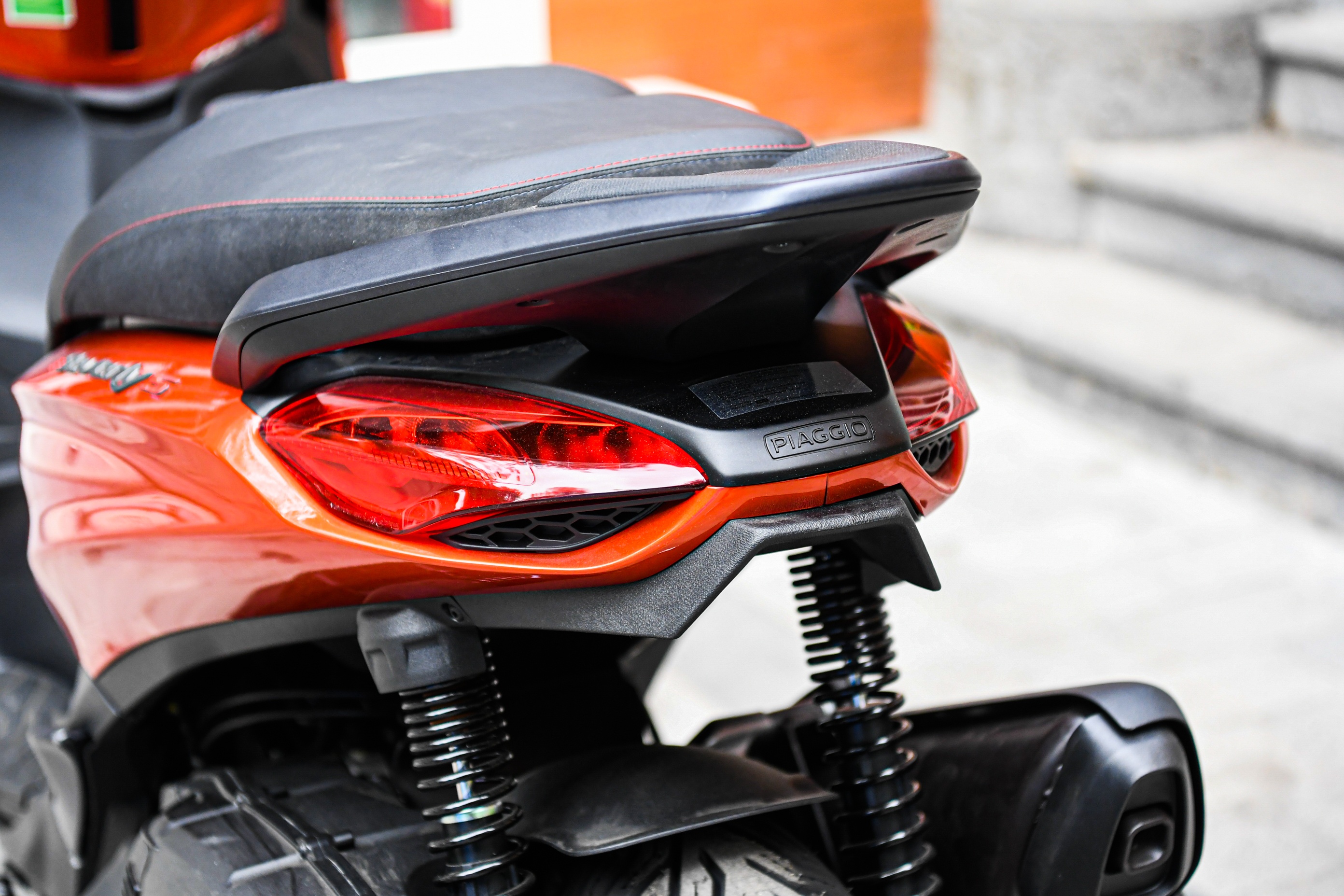 SH 350i hay Piaggio Beverly anh 4