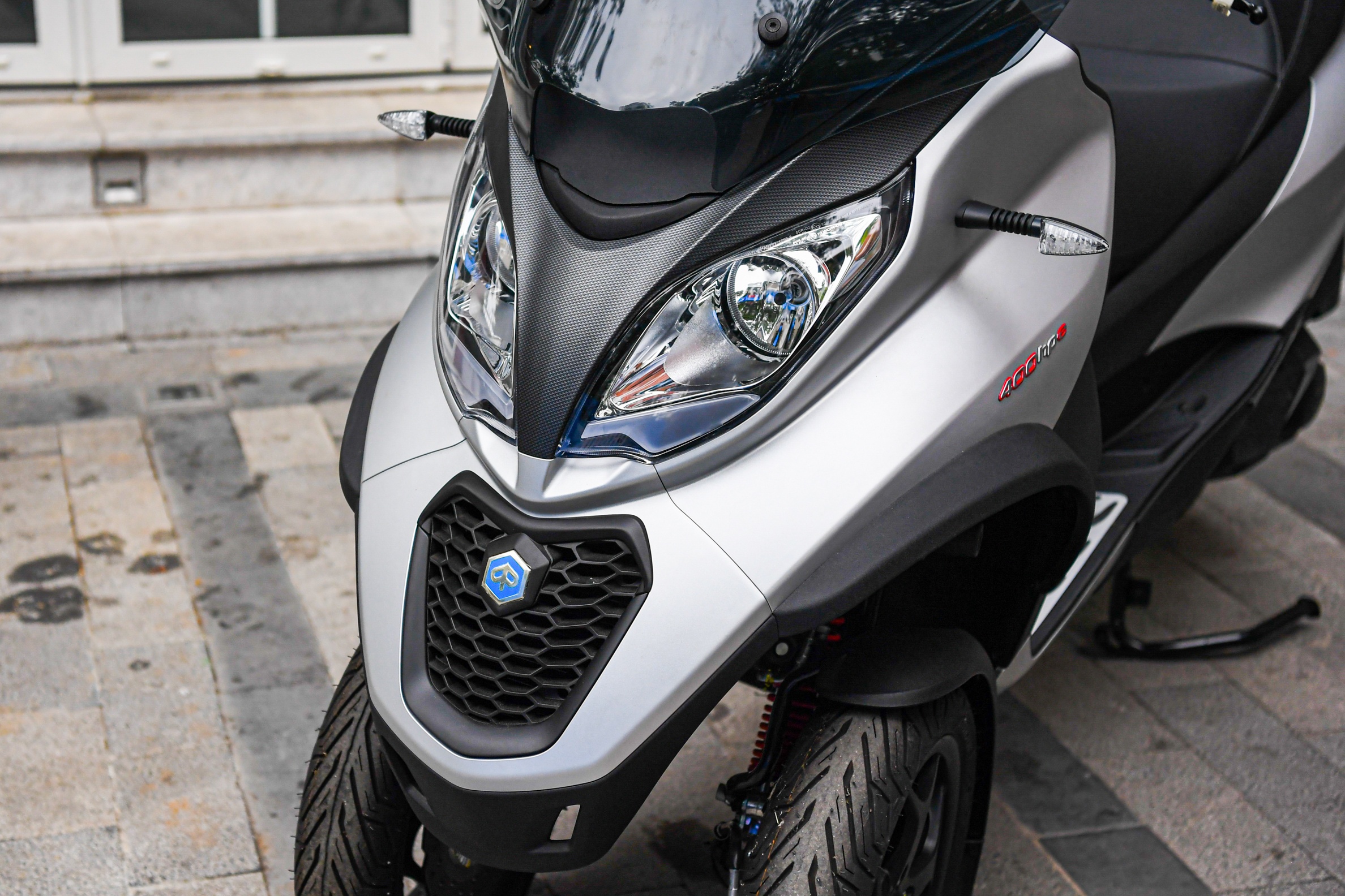Gia xe ga Piaggio MP3 anh 5