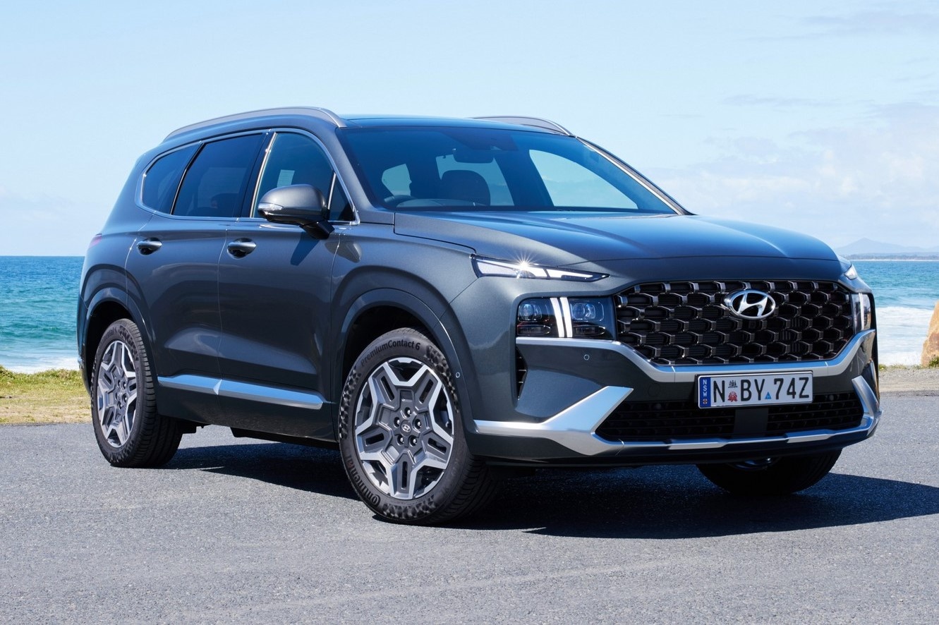 Hyundai Santa Fe Hybrid co gia khoi diem hon 42.000 USD tai Australia hinh anh