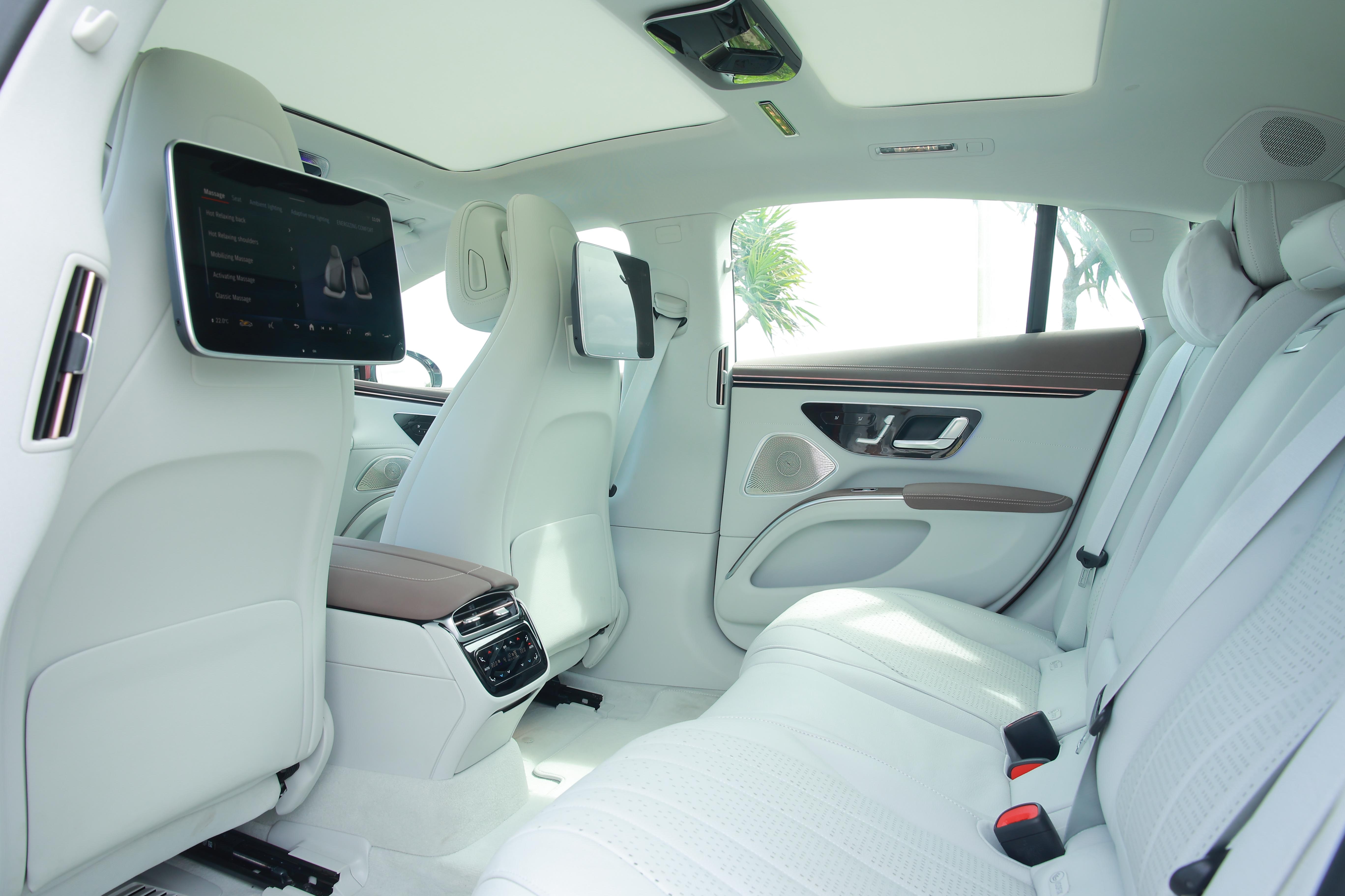 Danh gia Mercedes-Benz EQS anh 6