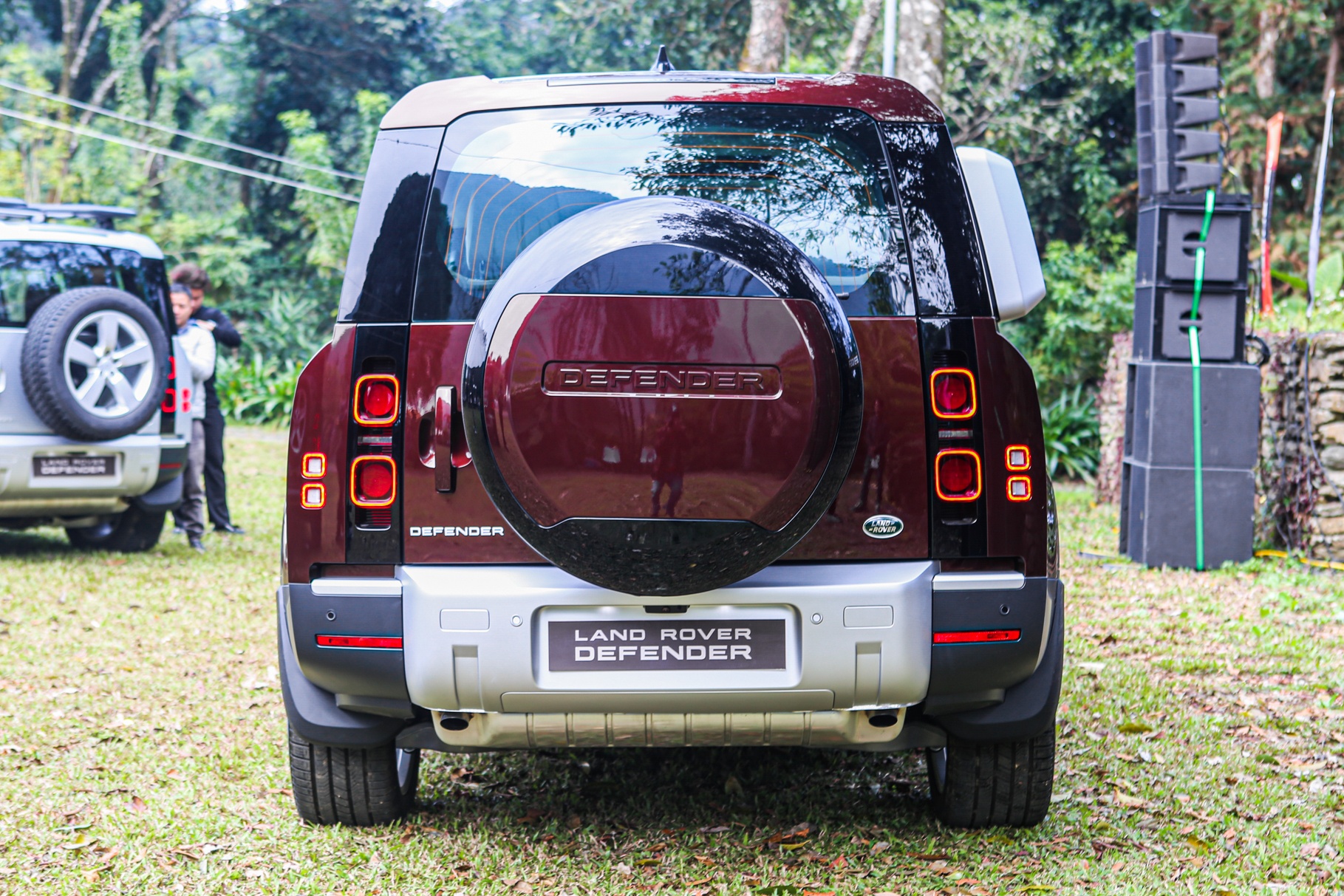 Land Rover Defender 130 ảnh 4 Land Rover Defender 130 anh 4