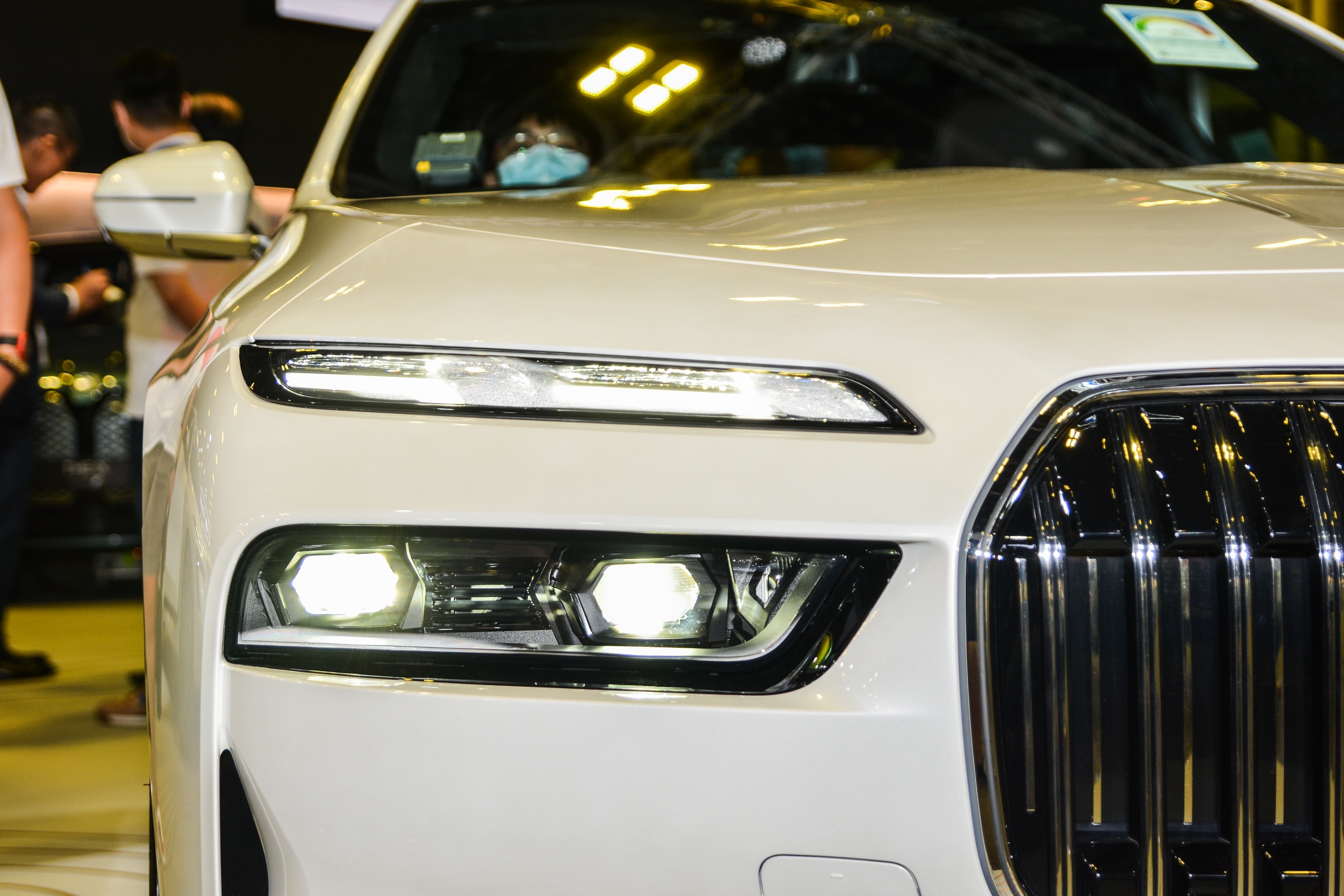 Cận cảnh BMW 7-Series G70 ảnh 4 Can canh BMW 7-Series G70 anh 4