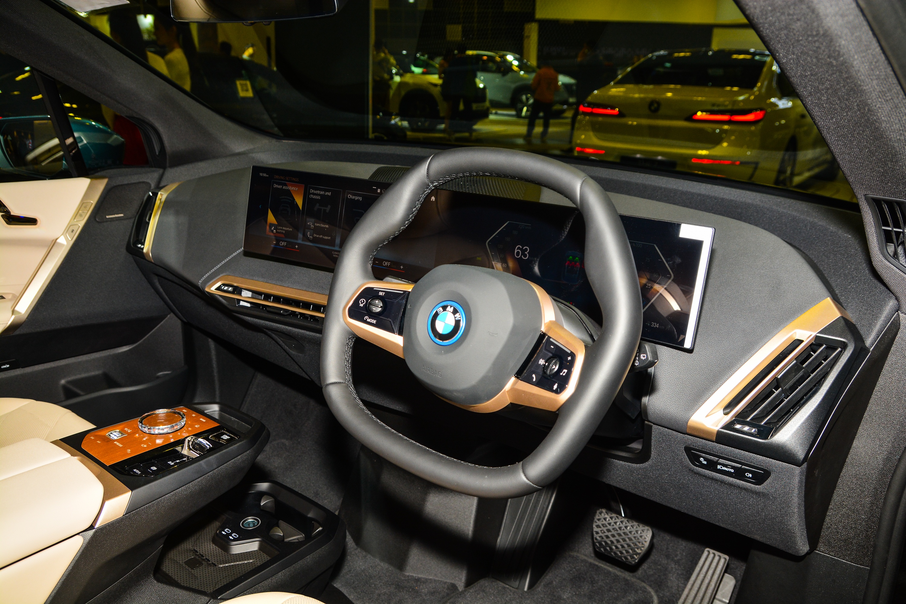 BMW iX xDrive40 Sport anh 11