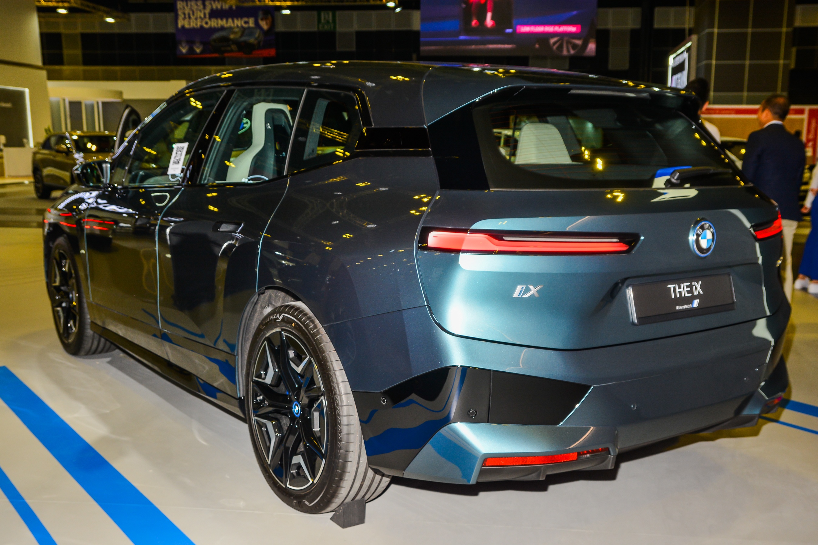 BMW iX xDrive40 Sport anh 5