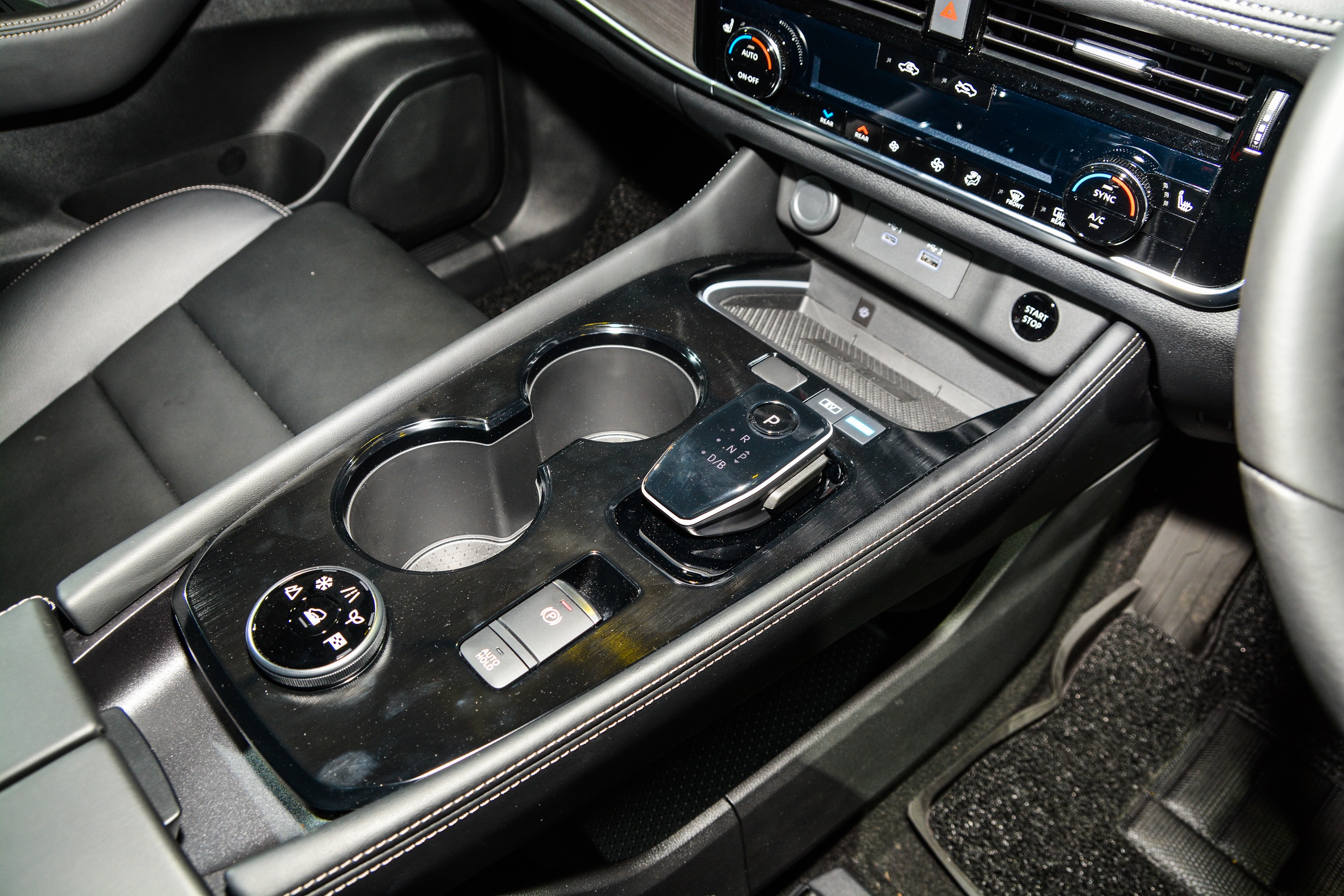 Xe dien X-Trail e-POWER anh 8