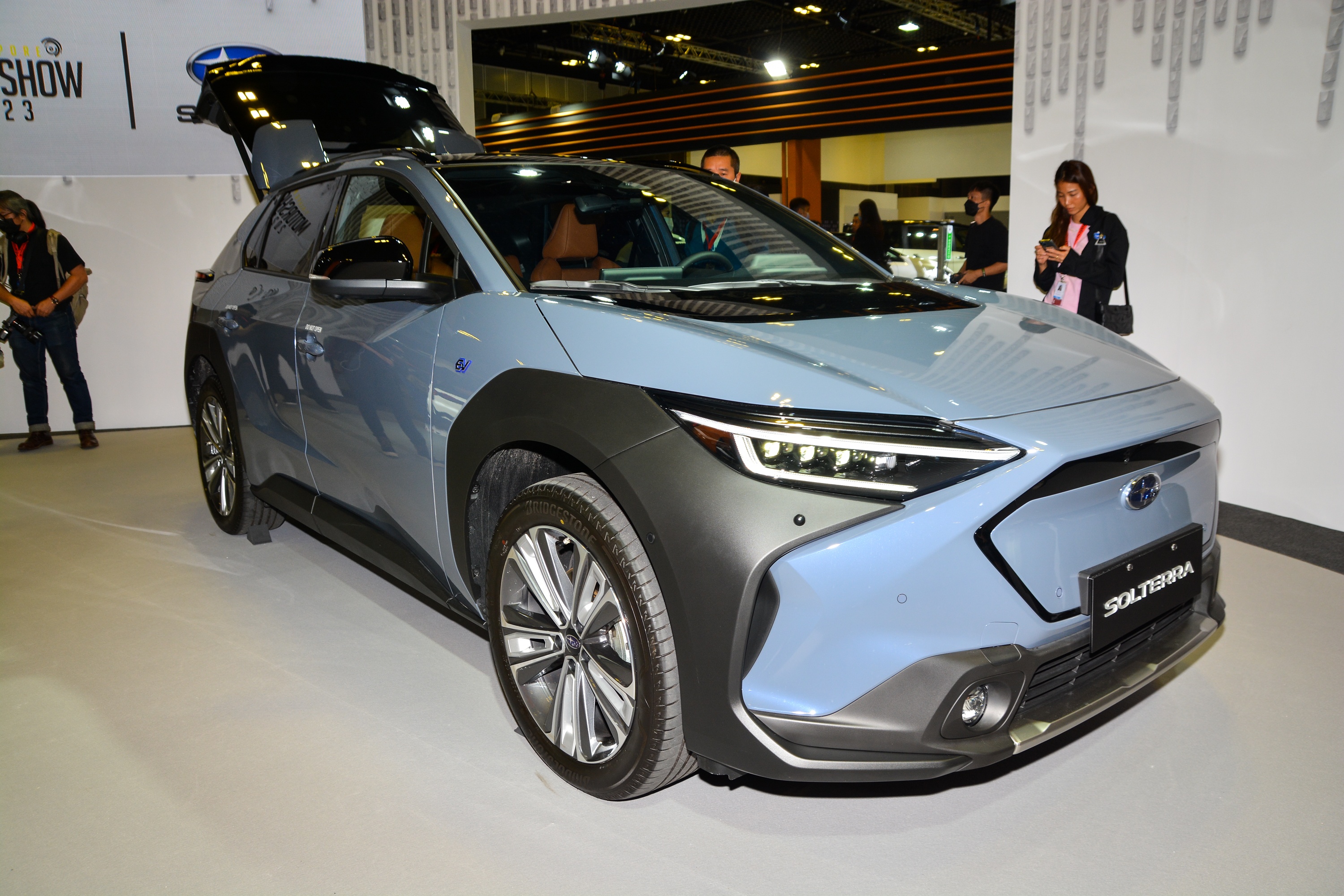 Chi tiet oto dien Subaru Solterra, sac day di hon 500 km hinh anh