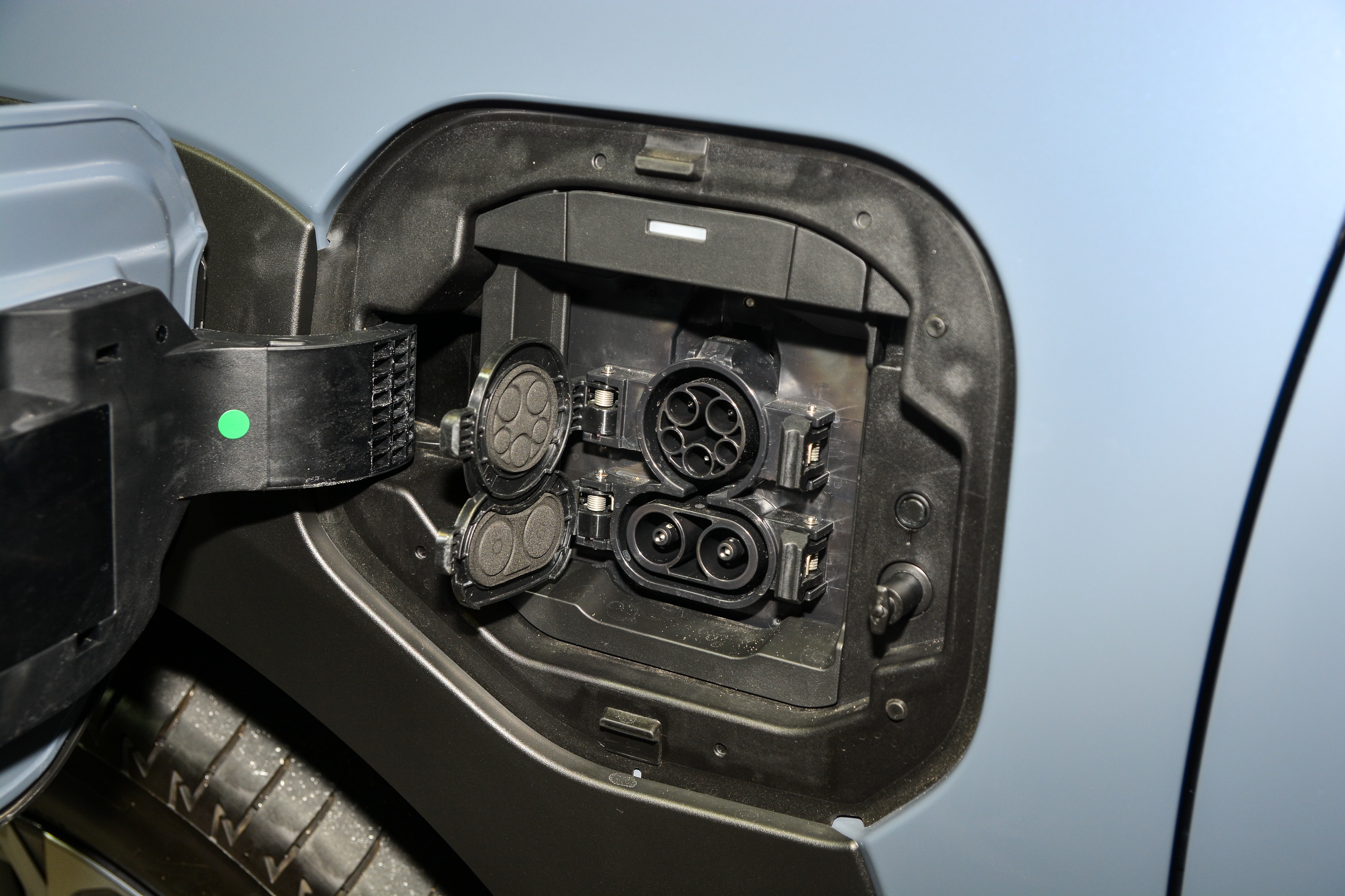 oto dien Subaru Solterra anh 6