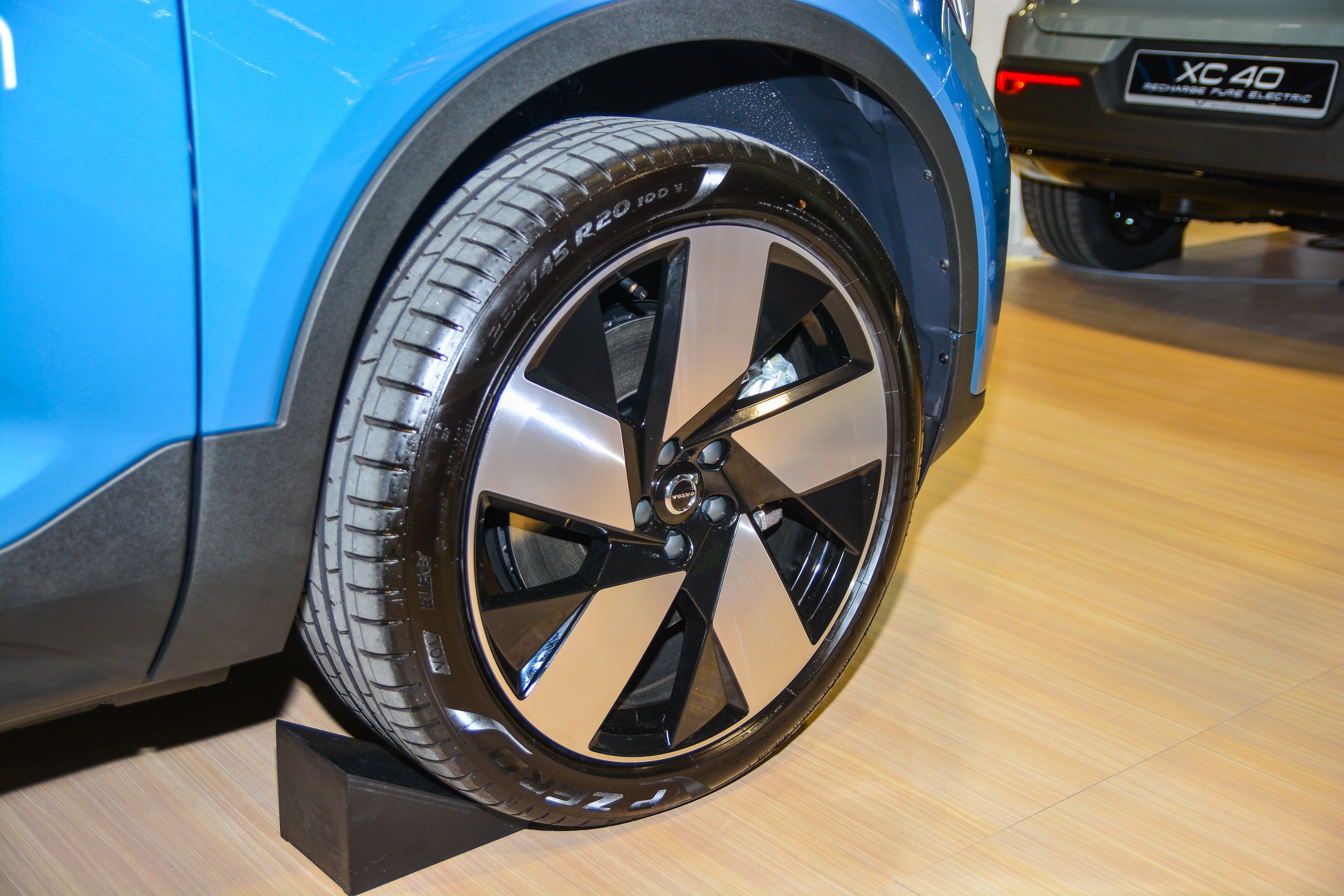 Chi tiet Volvo C40 Recharge anh 4