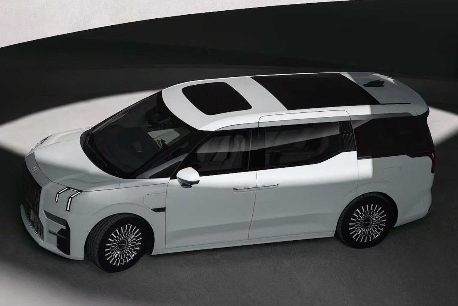Volvo se san xuat MPV dien hinh anh