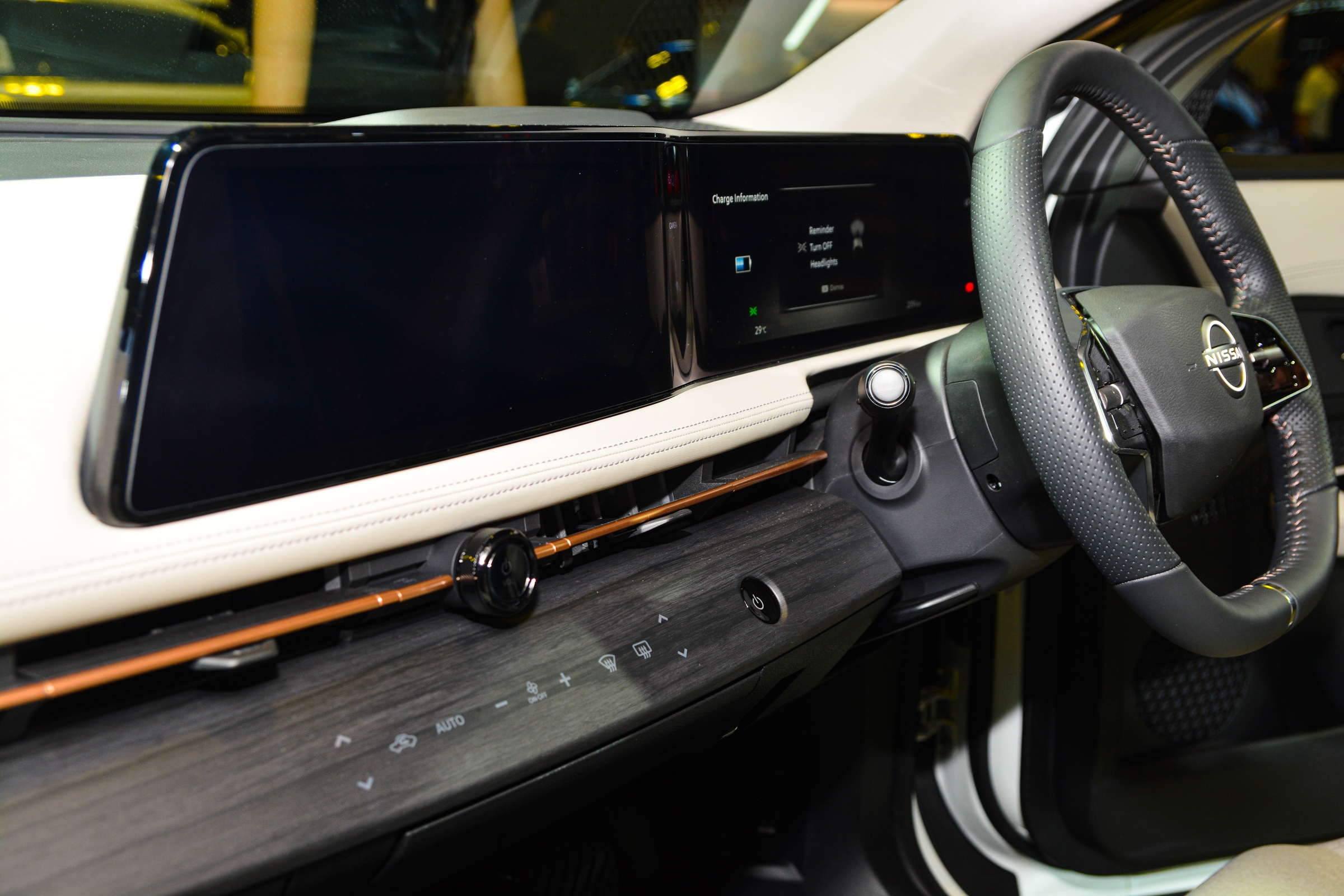 Nissan Ariya doi thu VF8 anh 8