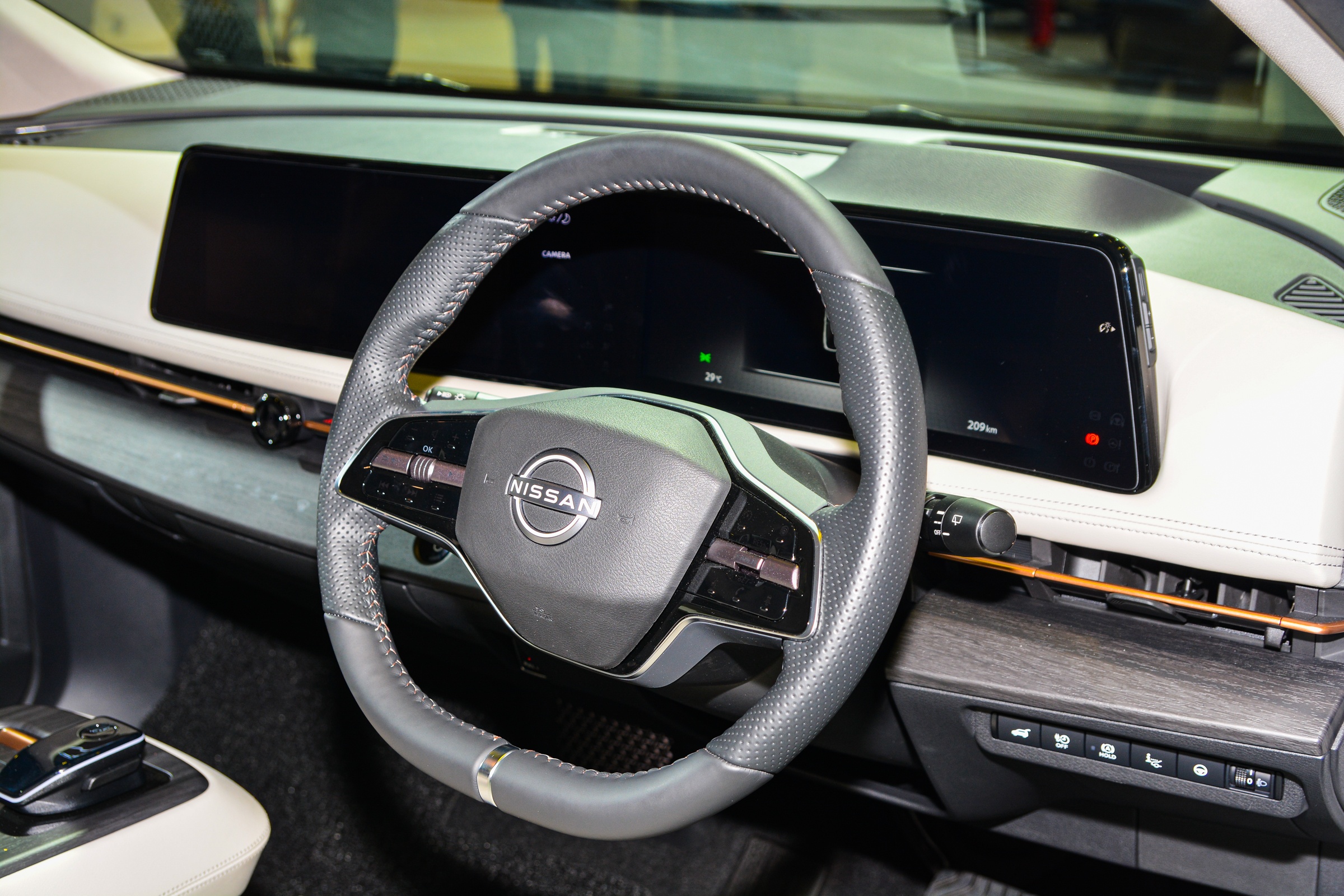 Nissan Ariya doi thu VF8 anh 7