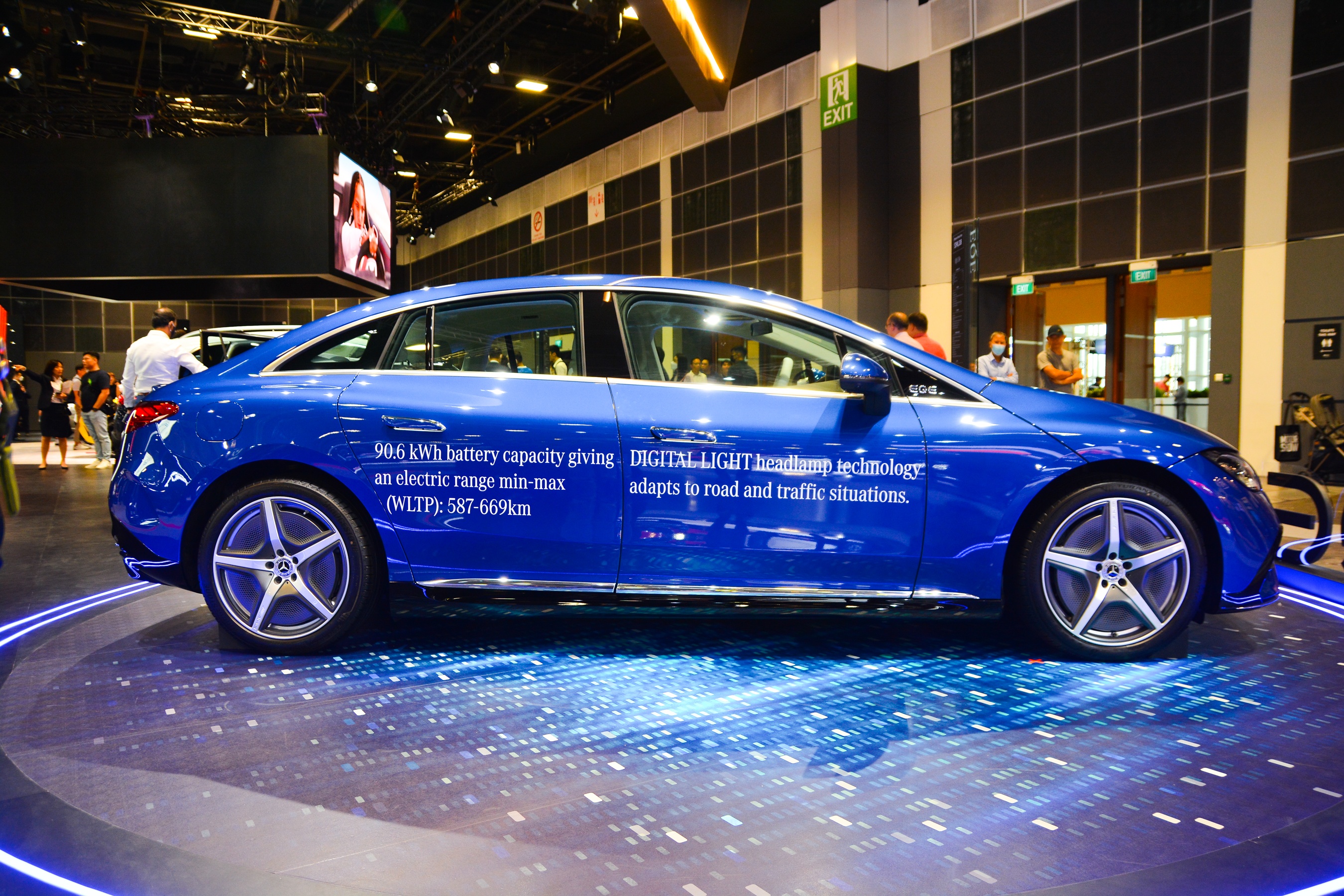 Xe dien EQE 350+ anh 2