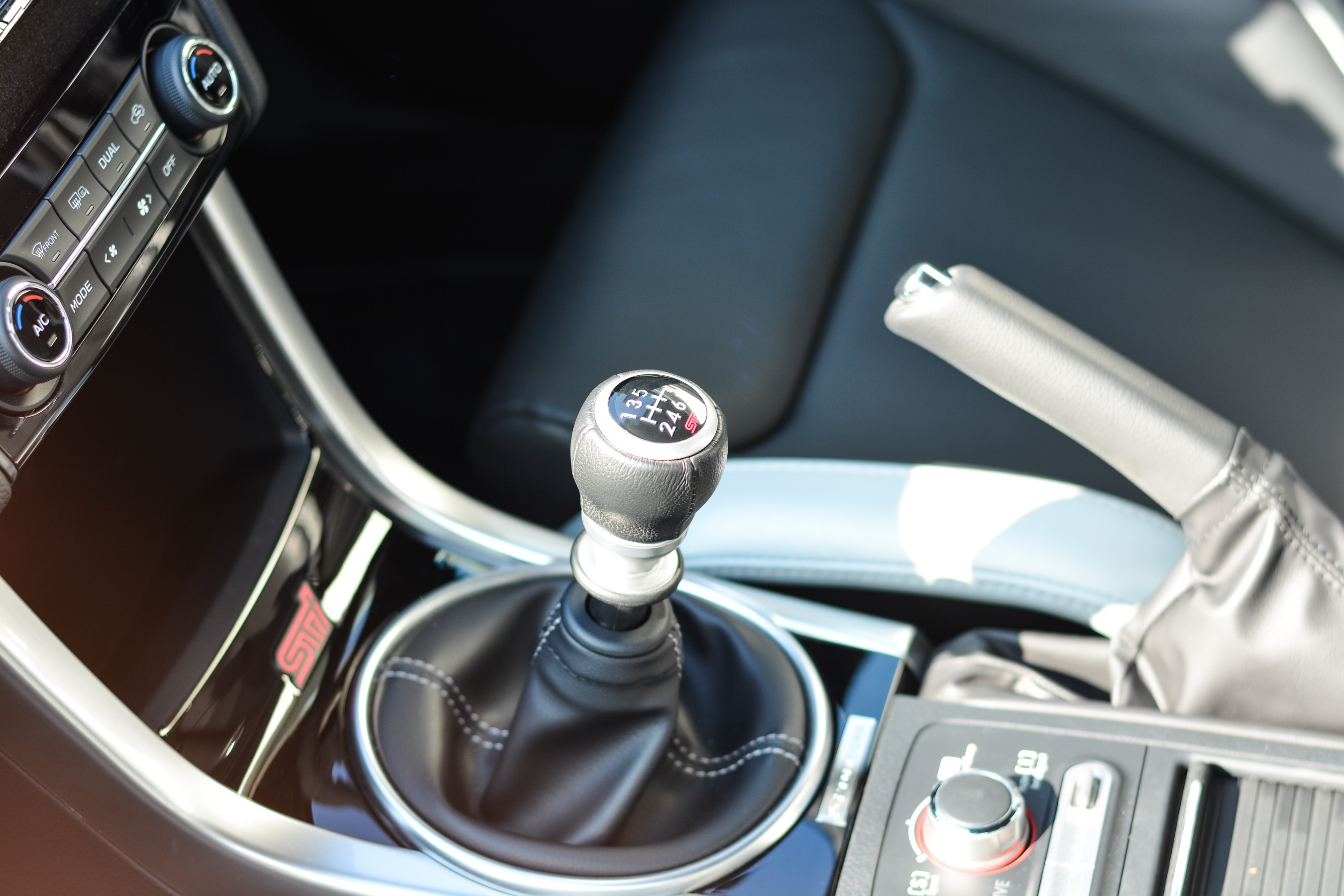 Subaru WRX STI S208 anh 7