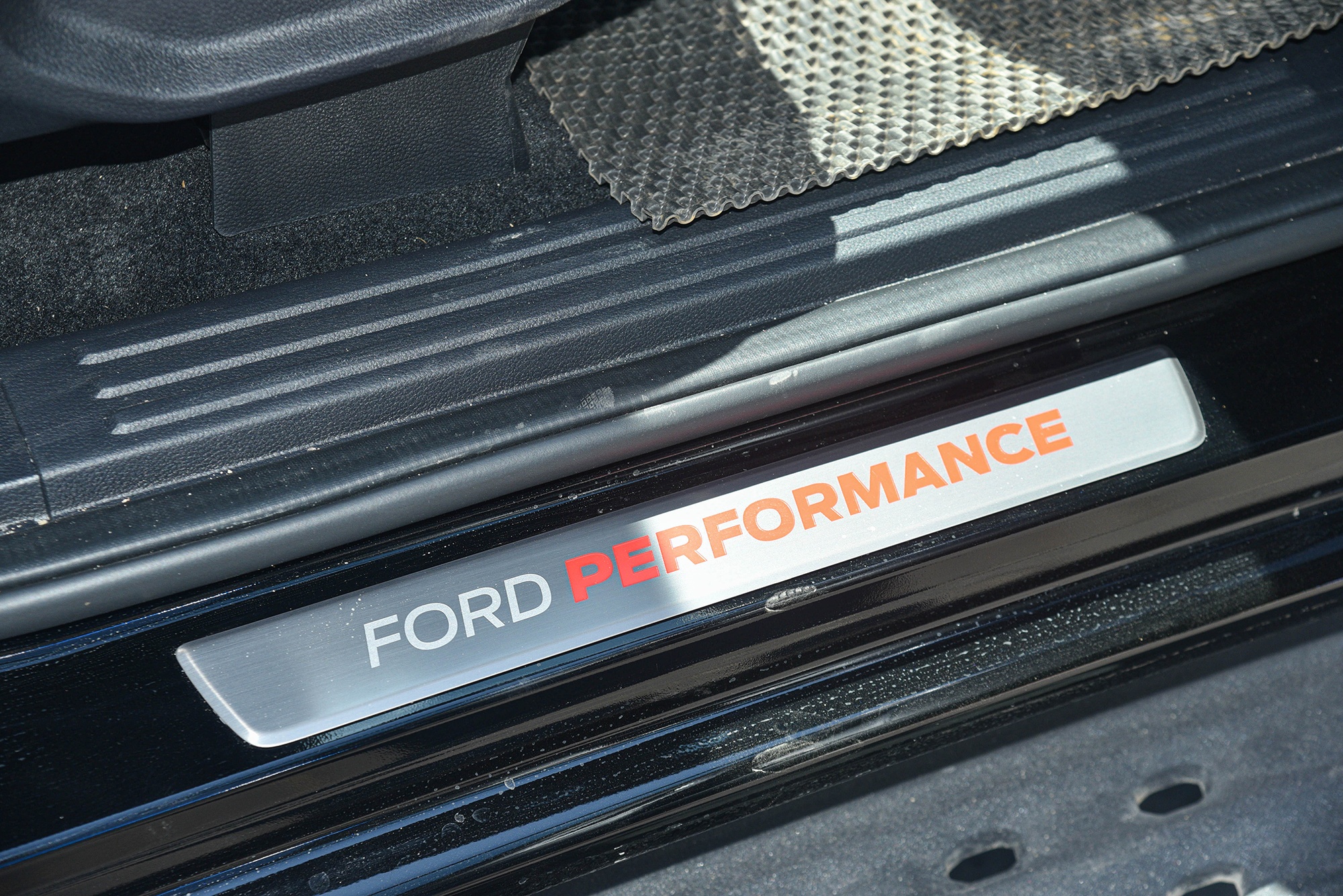 Chi tiết Ford Ranger Raptor ảnh 7 Chi tiet Ford Ranger Raptor anh 7