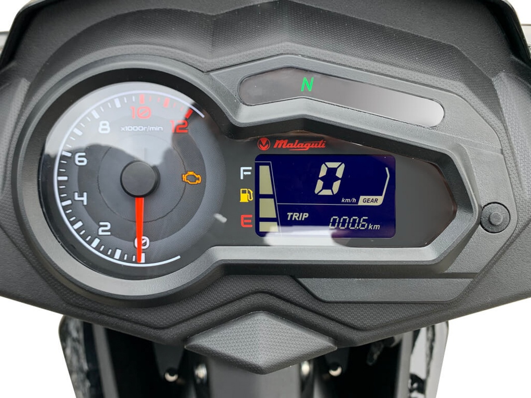 Xe may underbone chau au anh 2