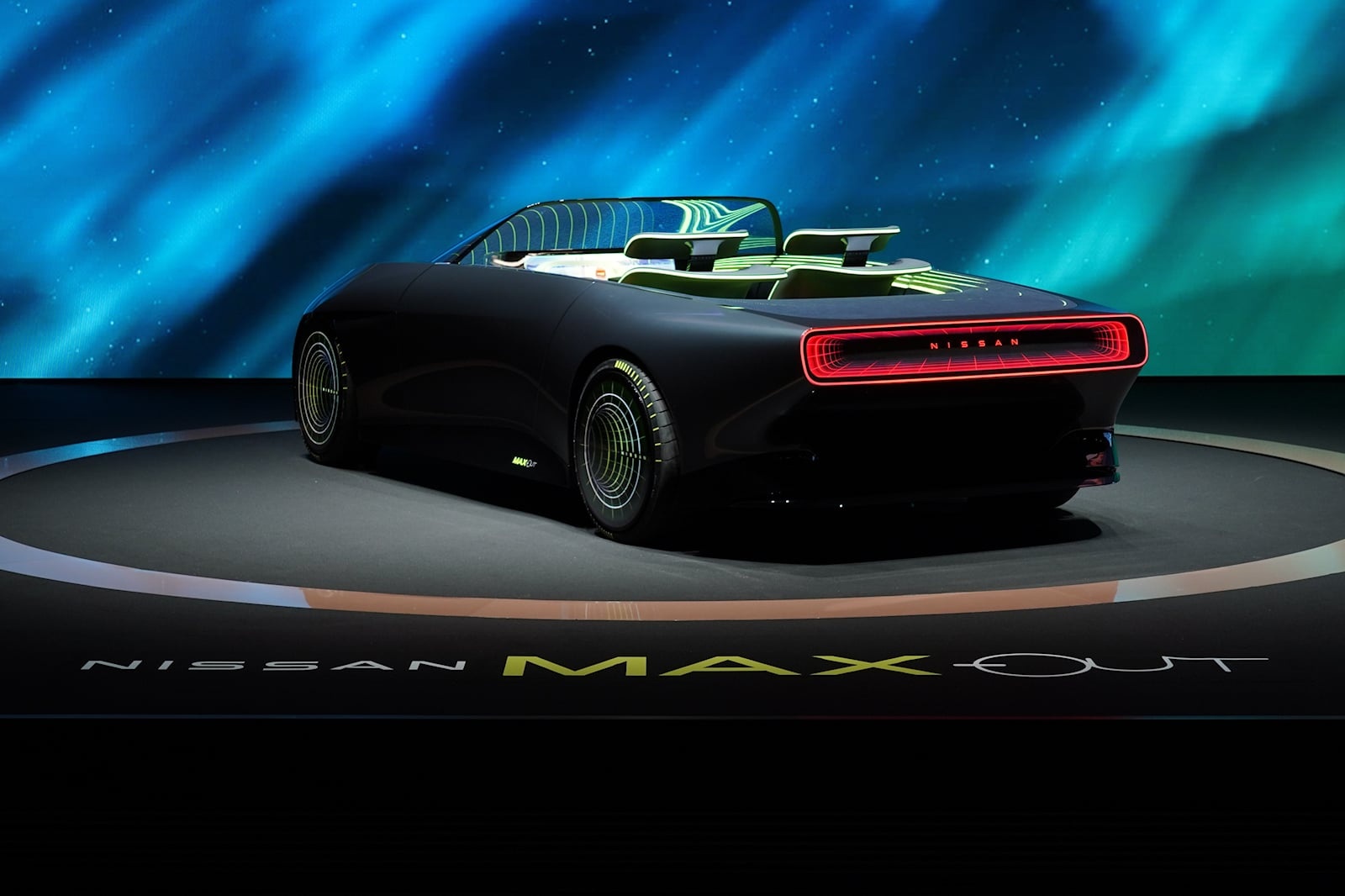 Chi tiet Nissan Max-Out anh 8