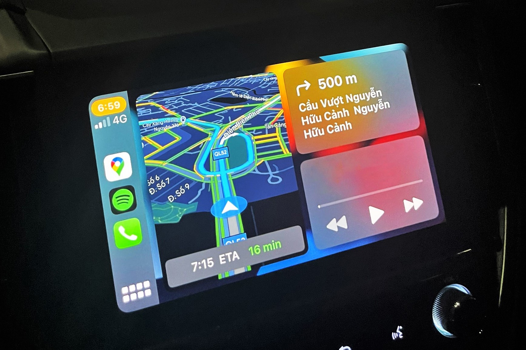 Google Maps chi duong sai, nhieu oto chay len cau vuot Nguyen Huu Canh hinh anh