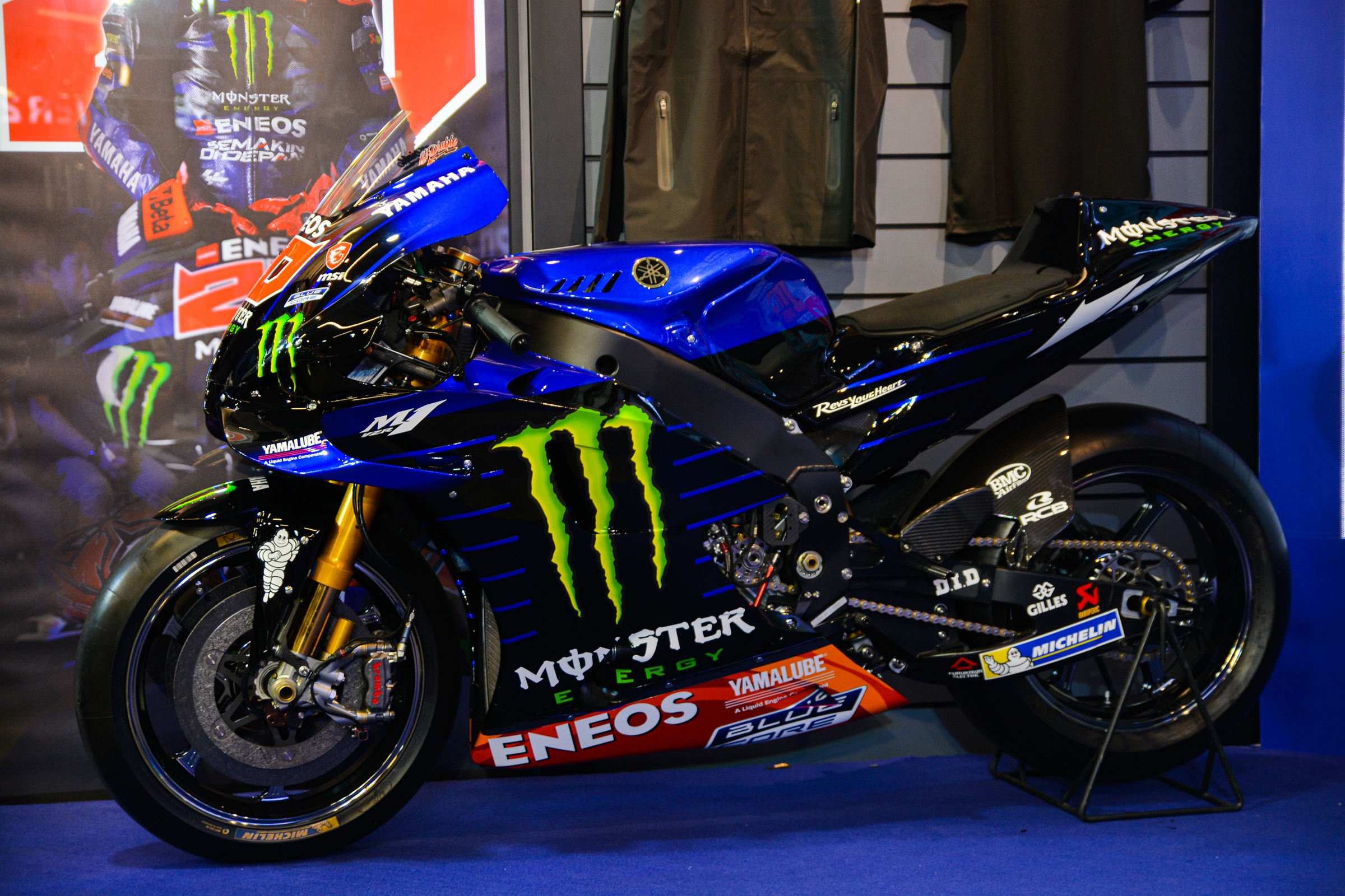 Chi tiet xe dua YZR-M1 tai Viet Nam hinh anh