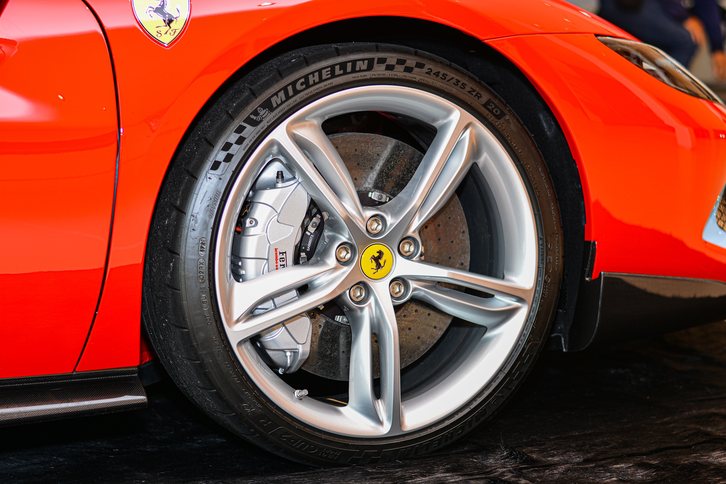 Chiem nguong Ferrari 296 GTS anh 17