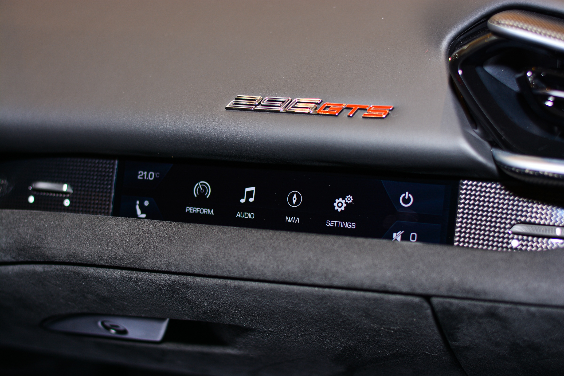 Chiem nguong Ferrari 296 GTS anh 11