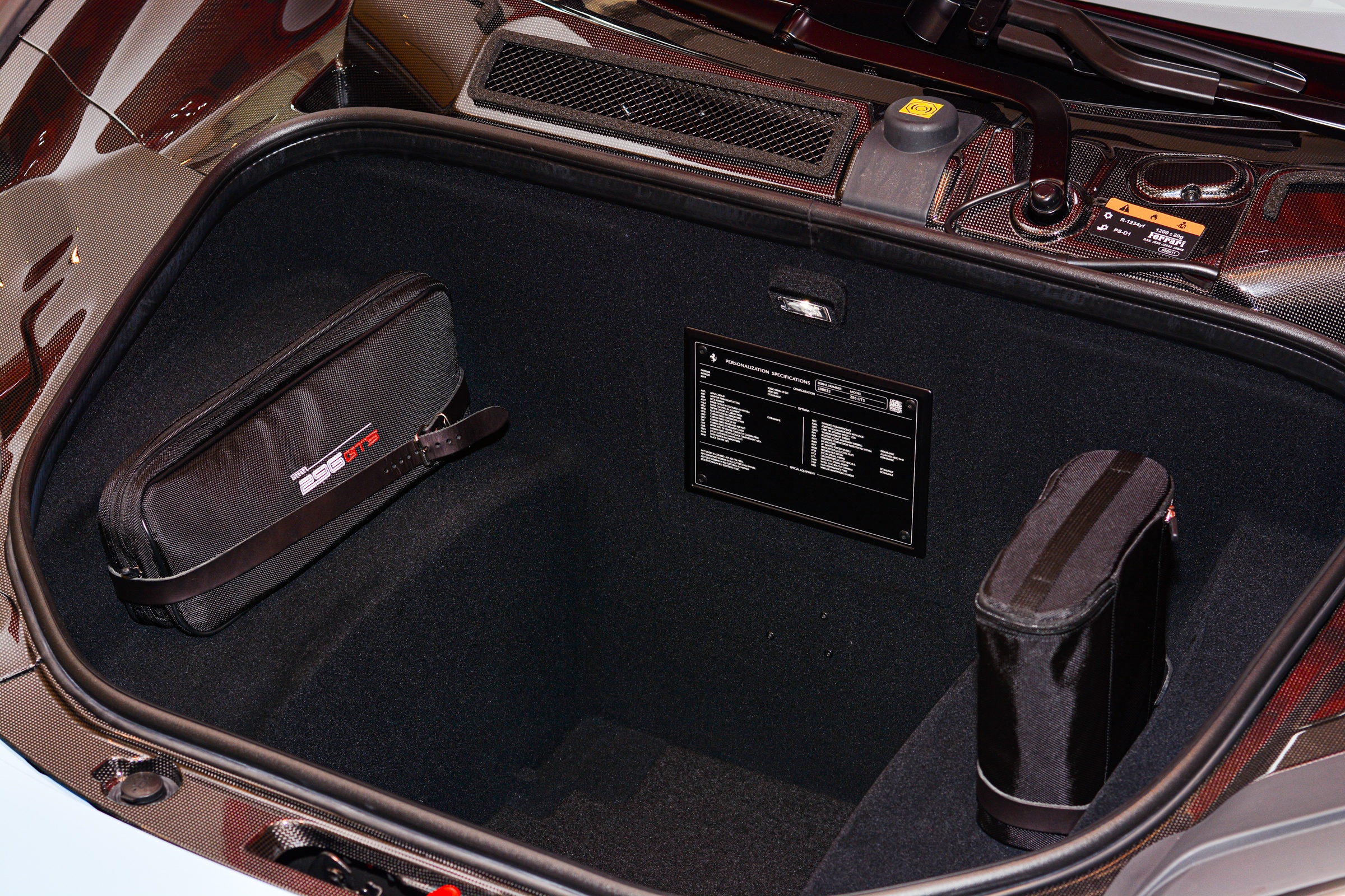 Chiem nguong Ferrari 296 GTS anh 6